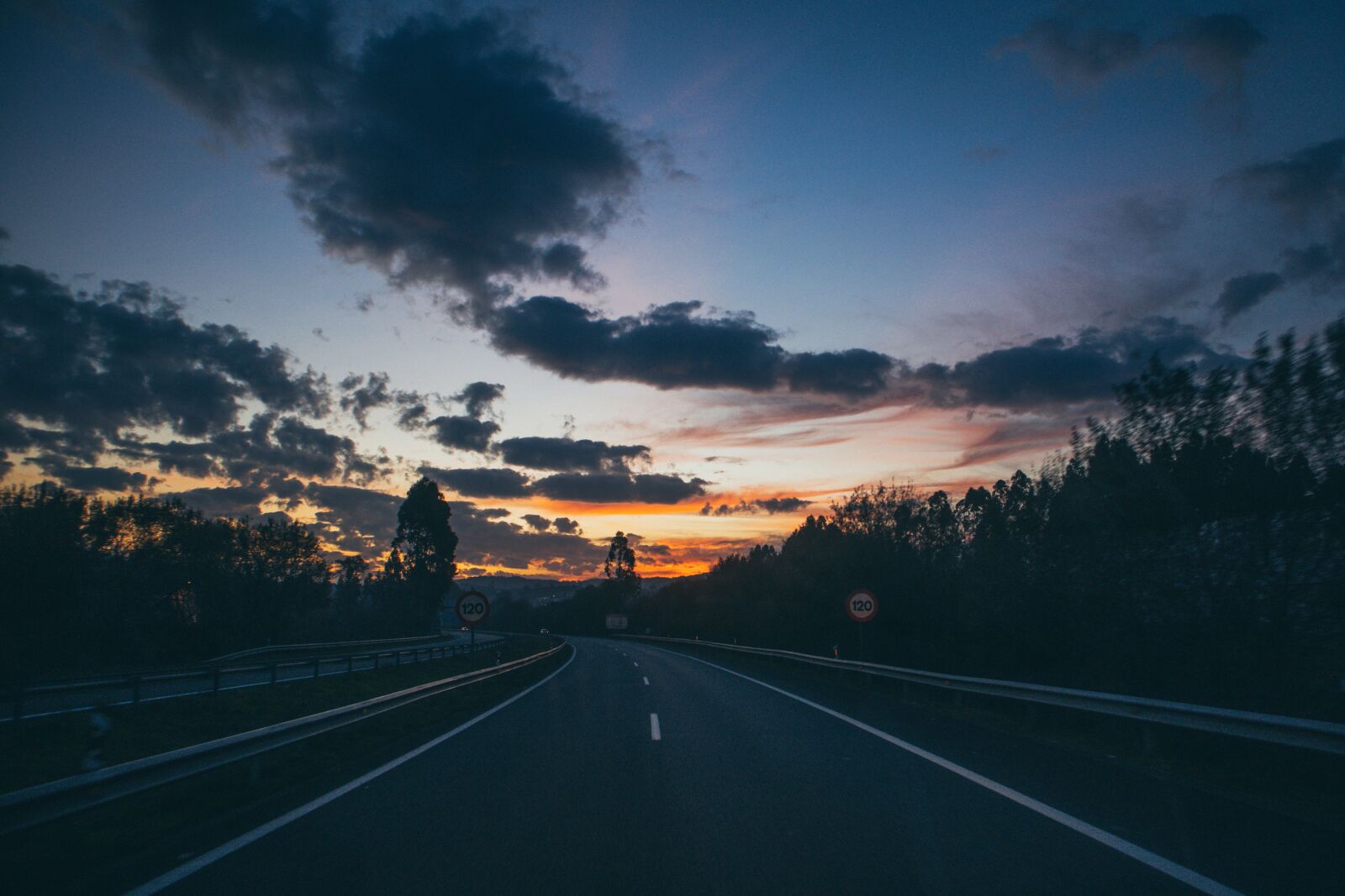 Canon EOS M100 sample photo. Road, sunset, sun photography
