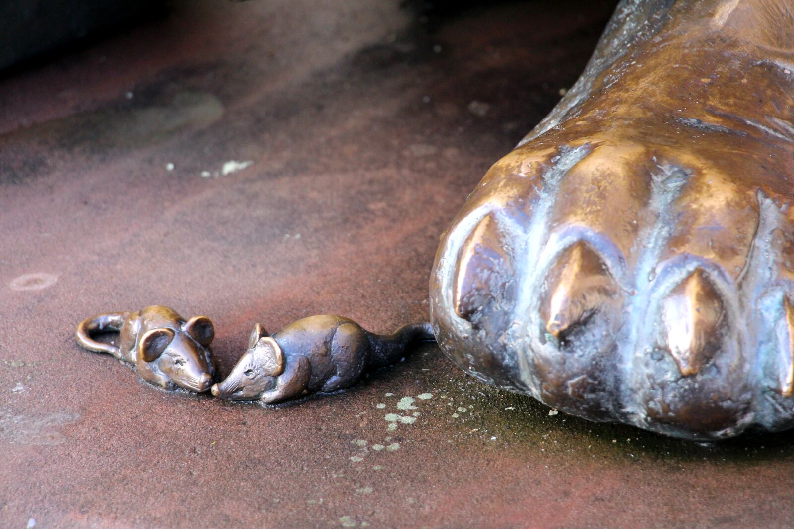 Canon EOS 700D (EOS Rebel T5i / EOS Kiss X7i) sample photo. Animal, sculpture, mice photography