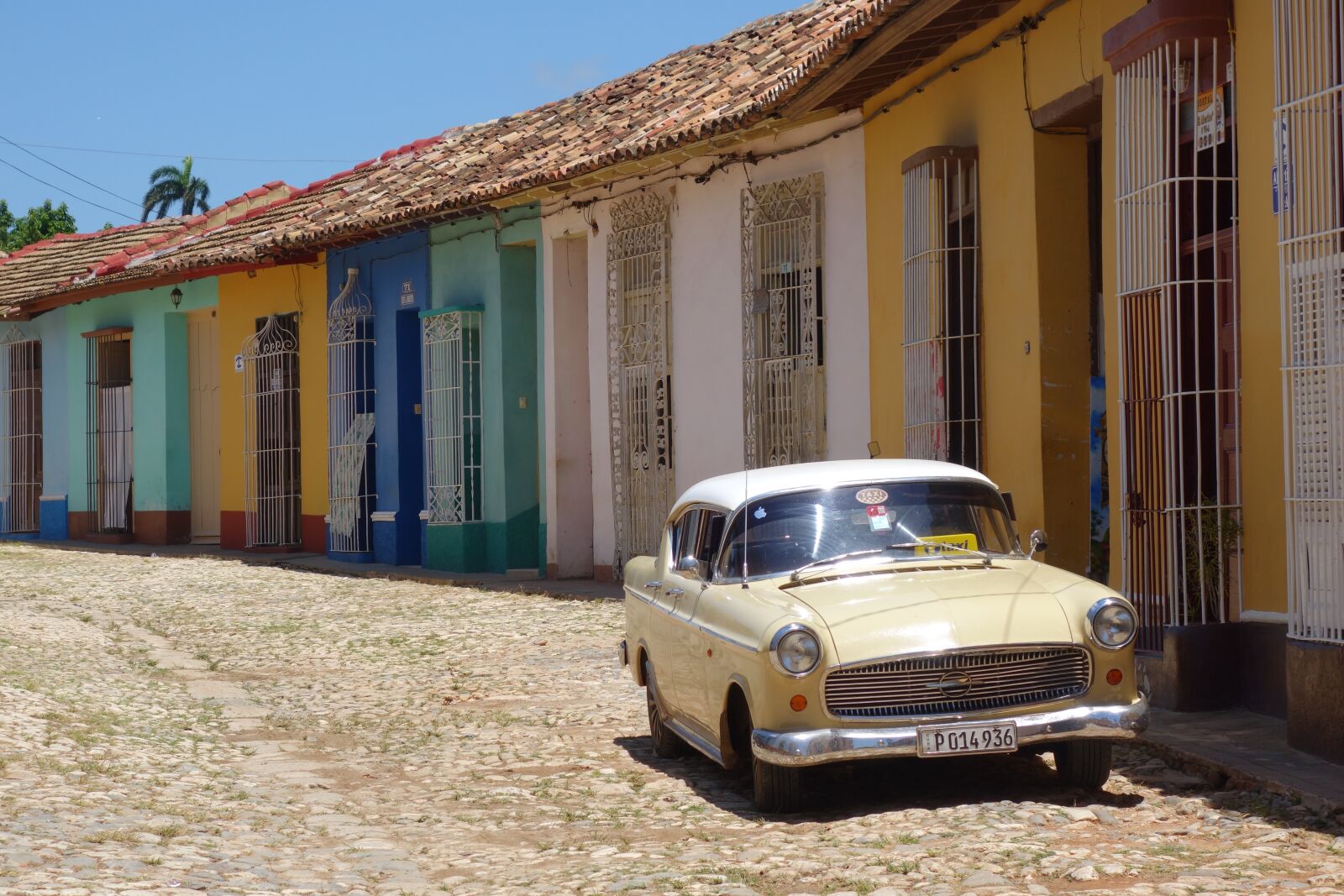 Sony Cyber-shot DSC-RX100 II sample photo. Trinidad, cuba, classic car photography