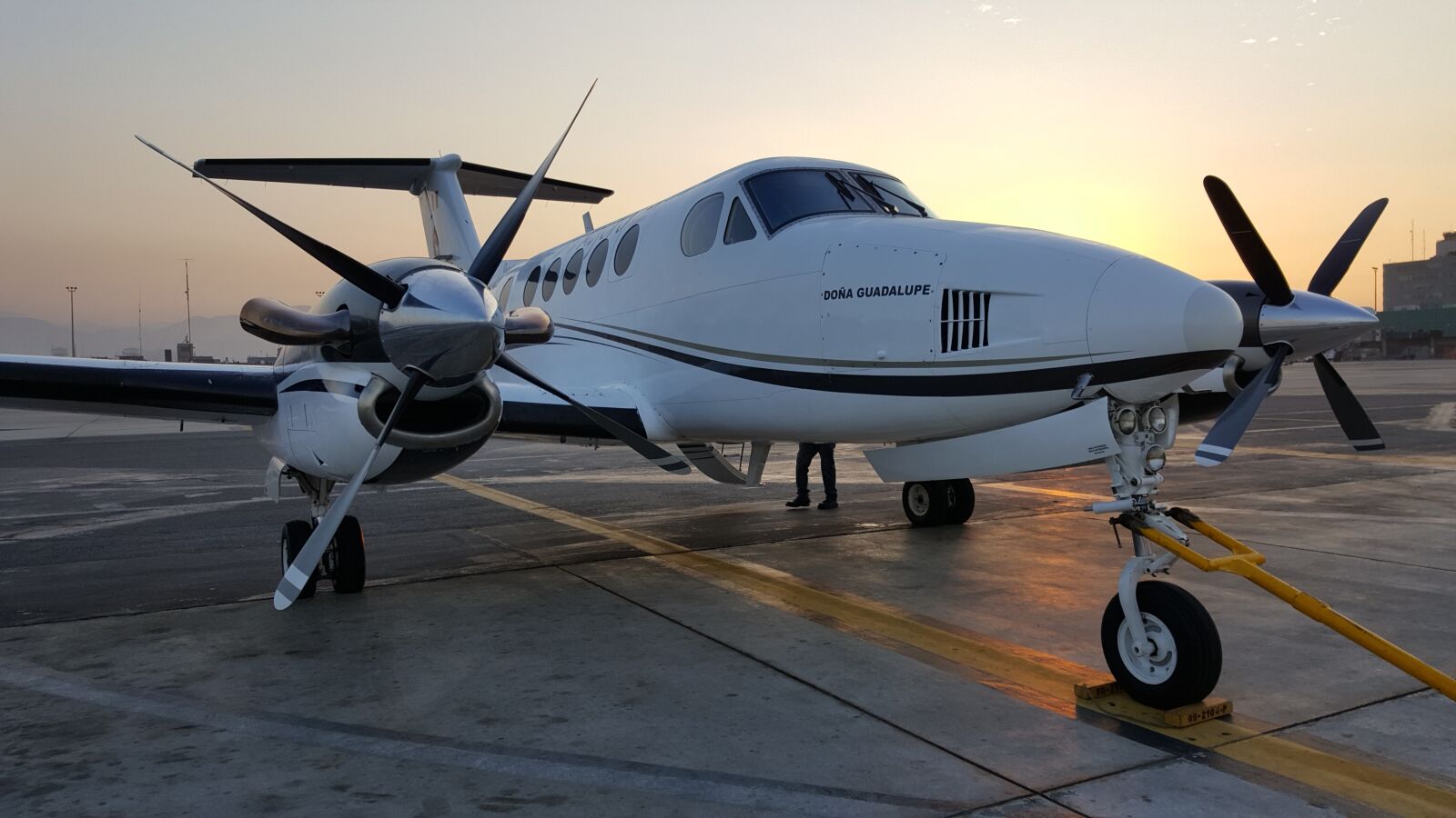 Samsung GALAXY S6 edge sample photo. Plane, aircraft, flight photography