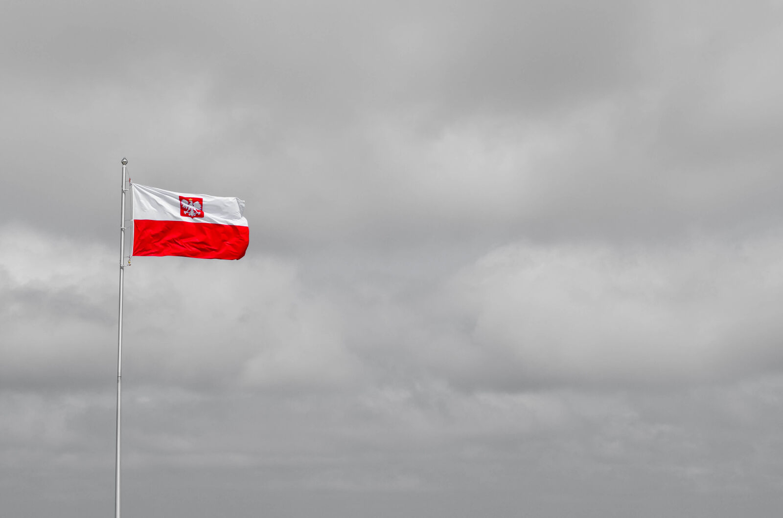 Nikon D5100 sample photo. Dark, clouds, flag, national photography