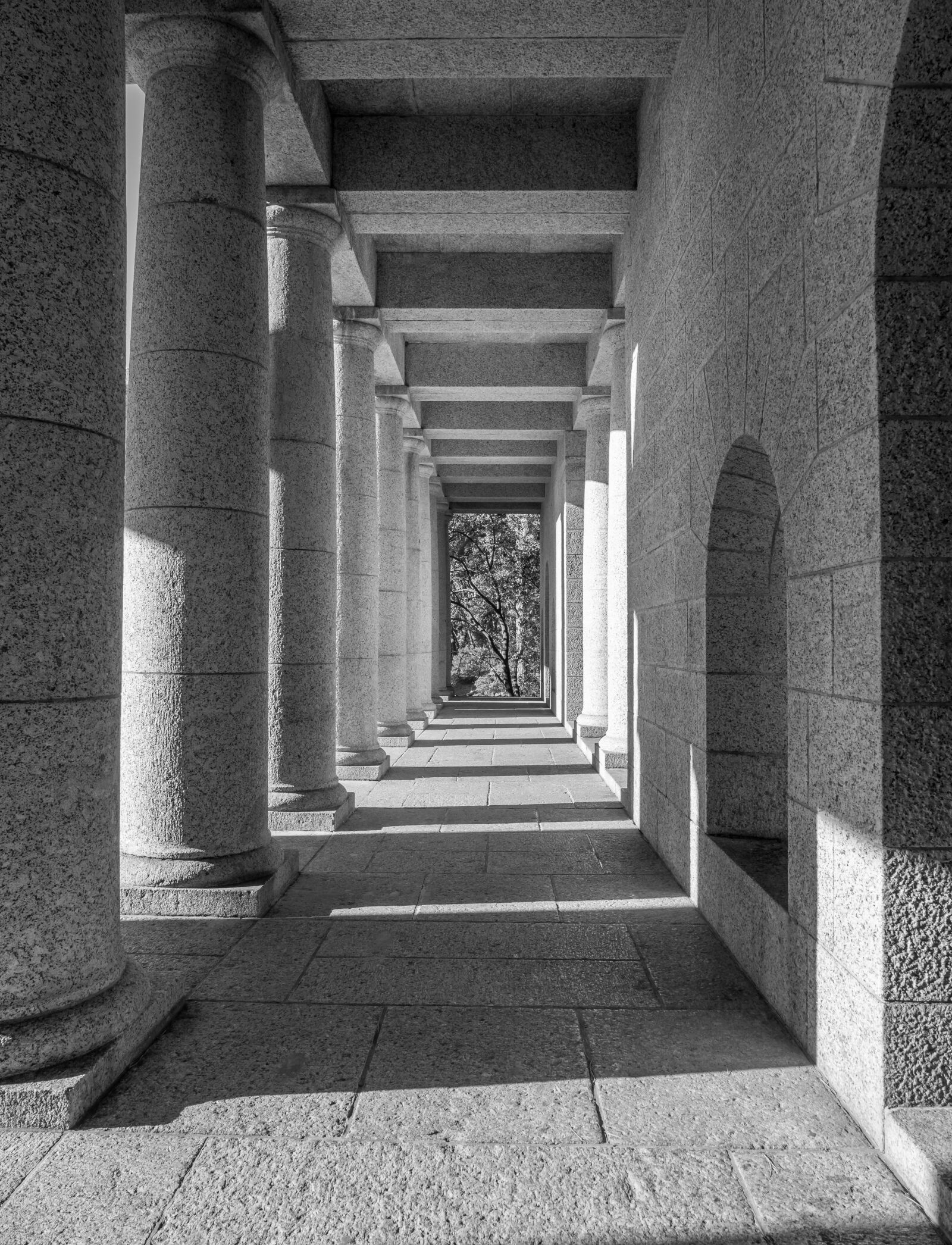 Olympus M.Zuiko Digital ED 12-100mm F4.0 IS Pro sample photo. Rhodes memorial, architecture, building photography