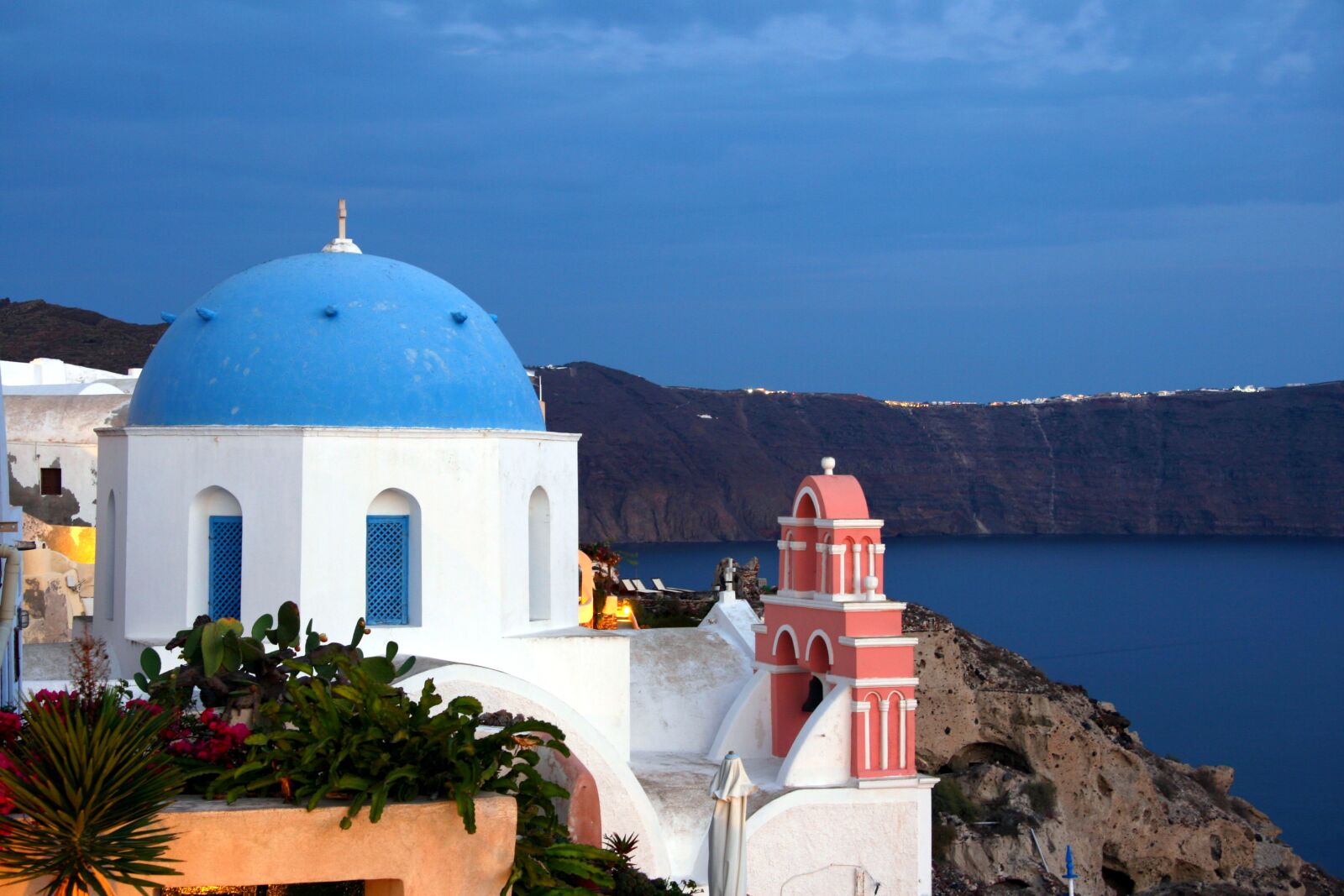 Canon EOS 30D sample photo. Santorini, cyclades, white houses photography
