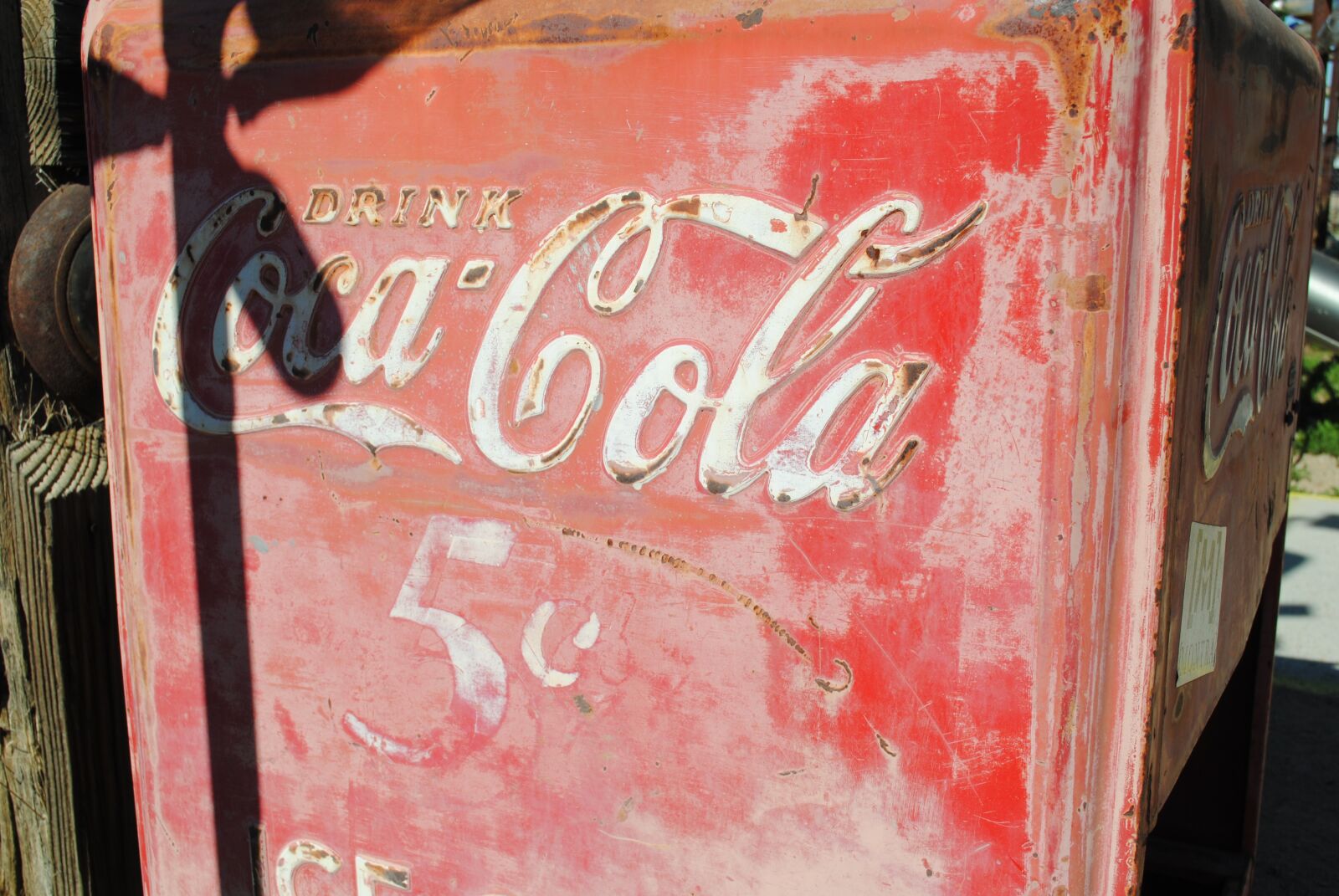 Nikon D3000 sample photo. Coca cola, beverage, nostalgia photography