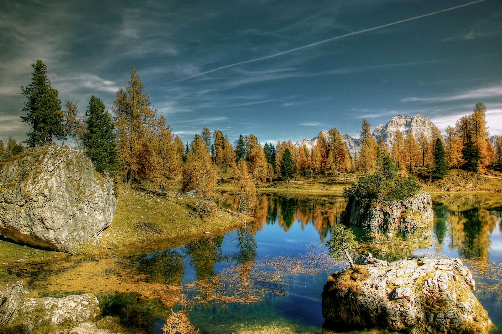 Nikon D40 sample photo. Lago federa, autumn, sky photography
