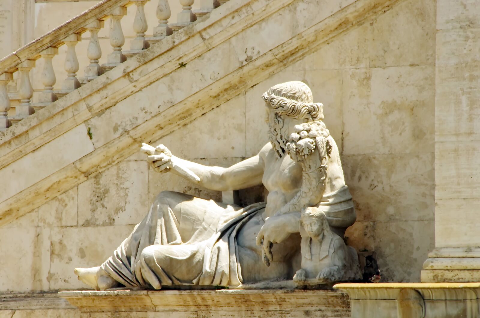 Pentax K-5 sample photo. Rome, statue, abundance photography