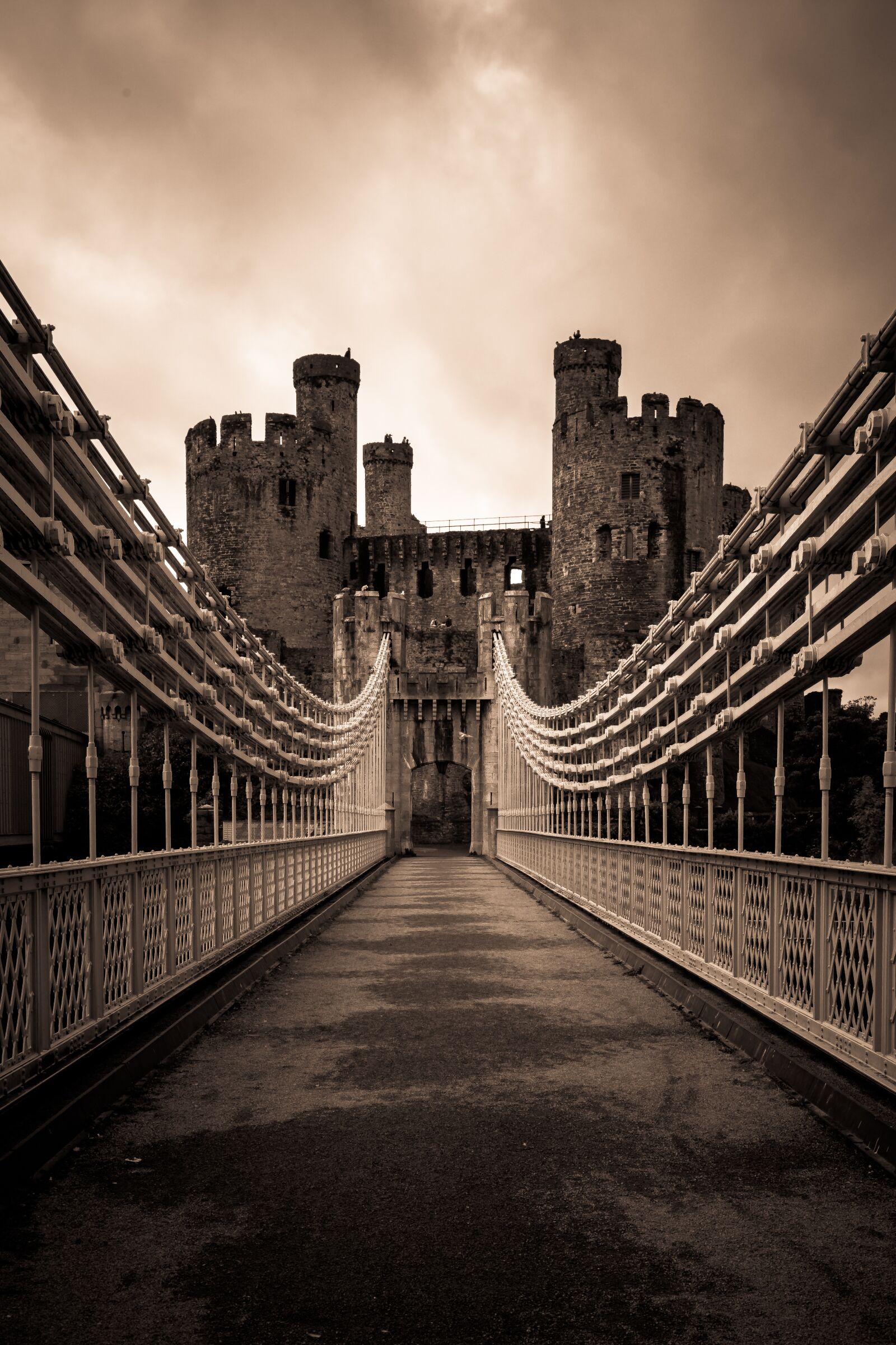Canon EF 24-105mm F4L IS USM sample photo. Castle, conwy, wales photography