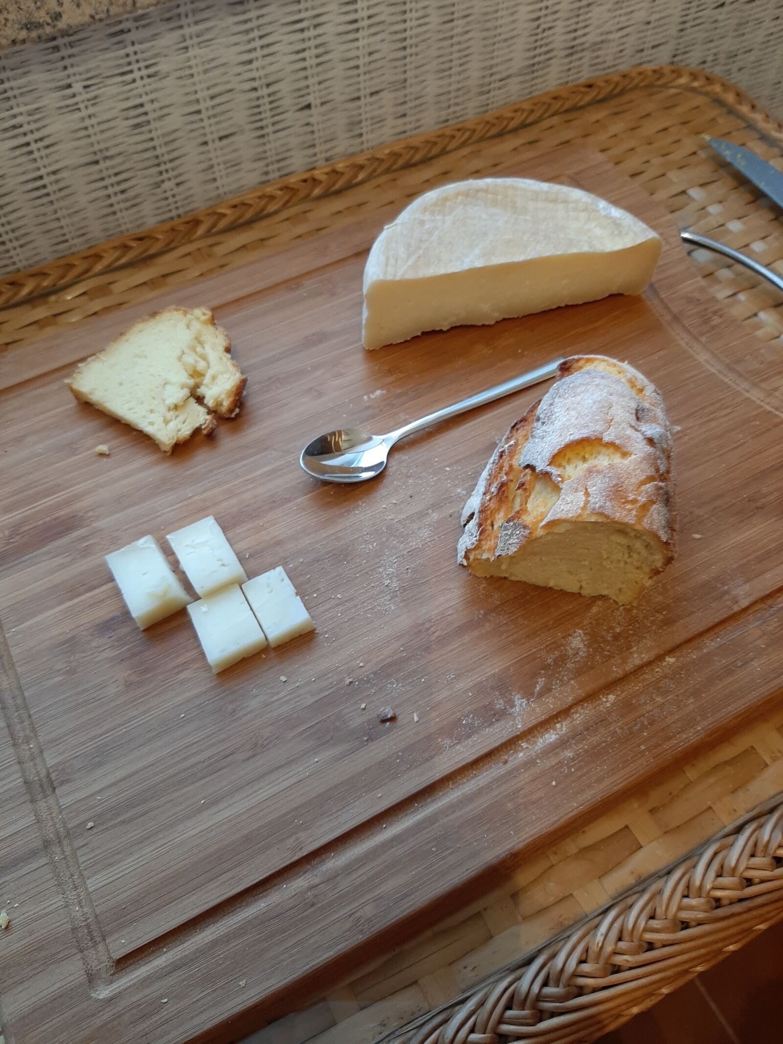 Samsung Galaxy A50 sample photo. Cheese, the board of photography