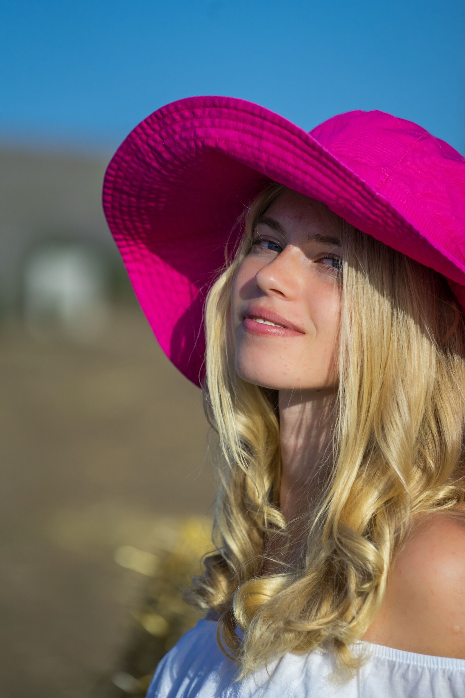 Sony a7 II + Sony FE 70-200mm F4 G OSS sample photo. Portrait, woman, girl photography