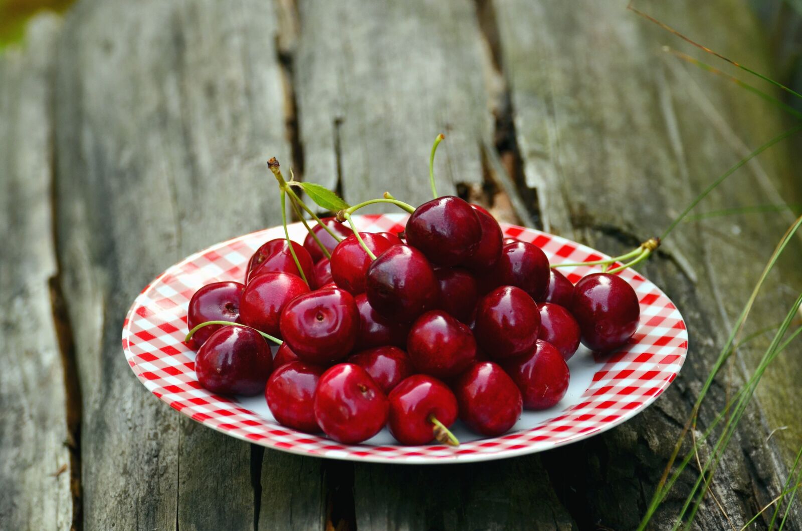 Nikon D5100 sample photo. Cherry, fruit, food, spring photography