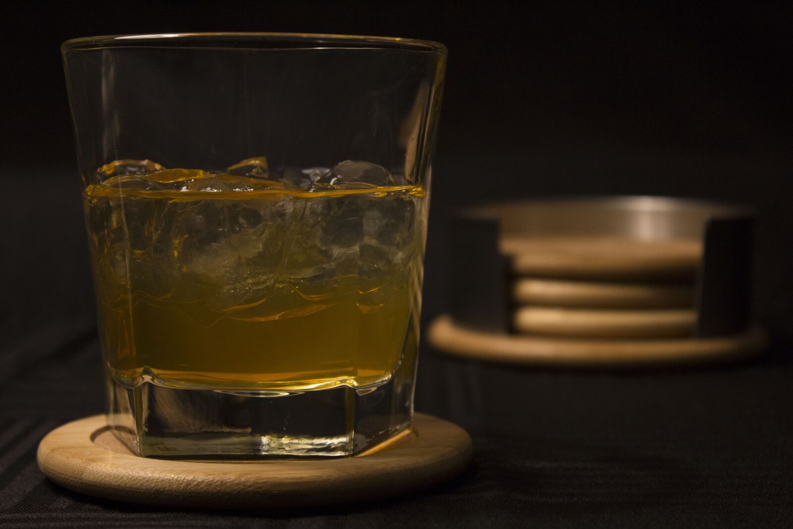Canon EOS 1200D (EOS Rebel T5 / EOS Kiss X70 / EOS Hi) sample photo. Drink, glass, whisky photography