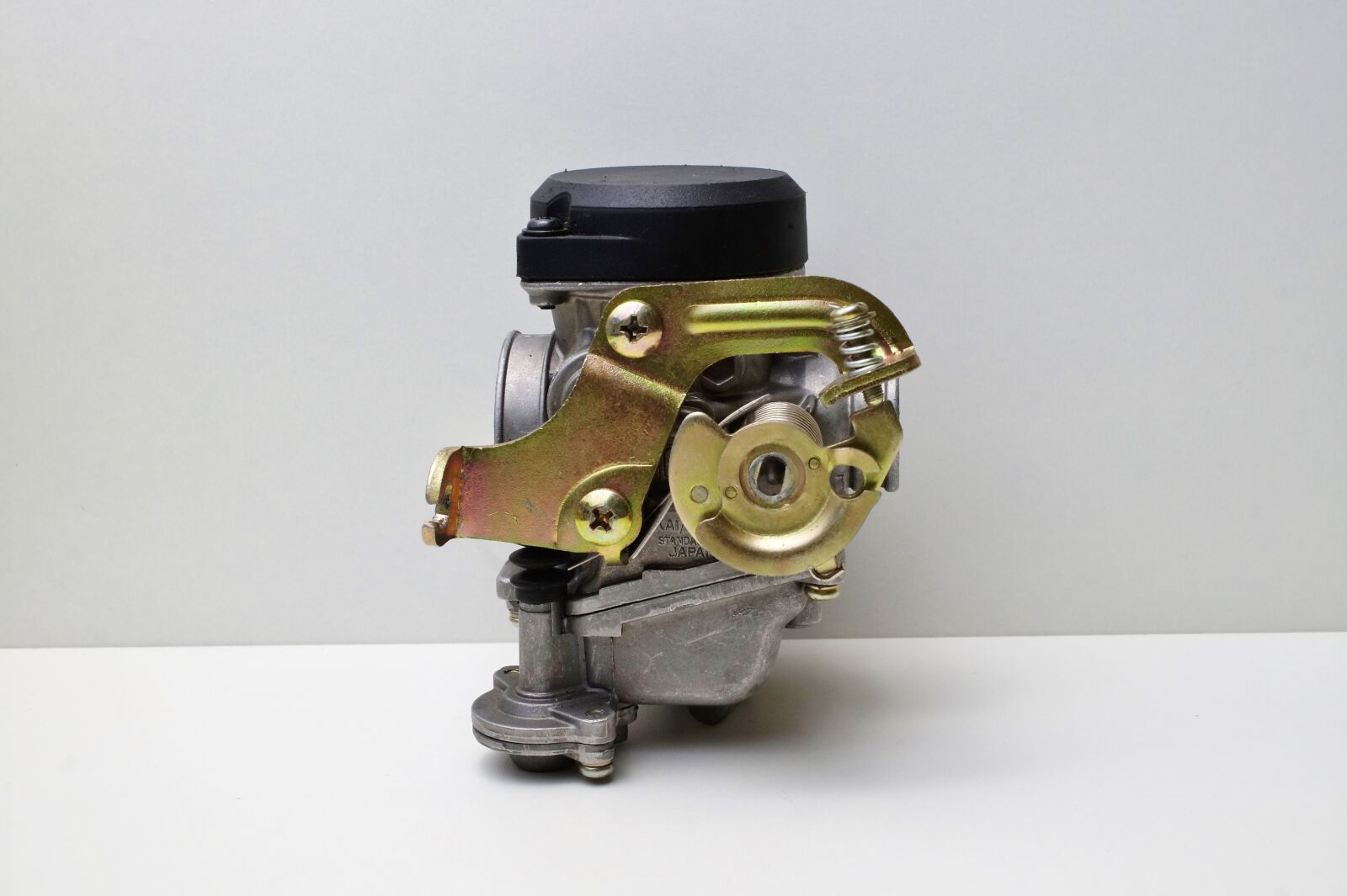Sony DT 18-70mm F3.5-5.6 sample photo. Carburetor, motorcycle carburetor, scooter photography