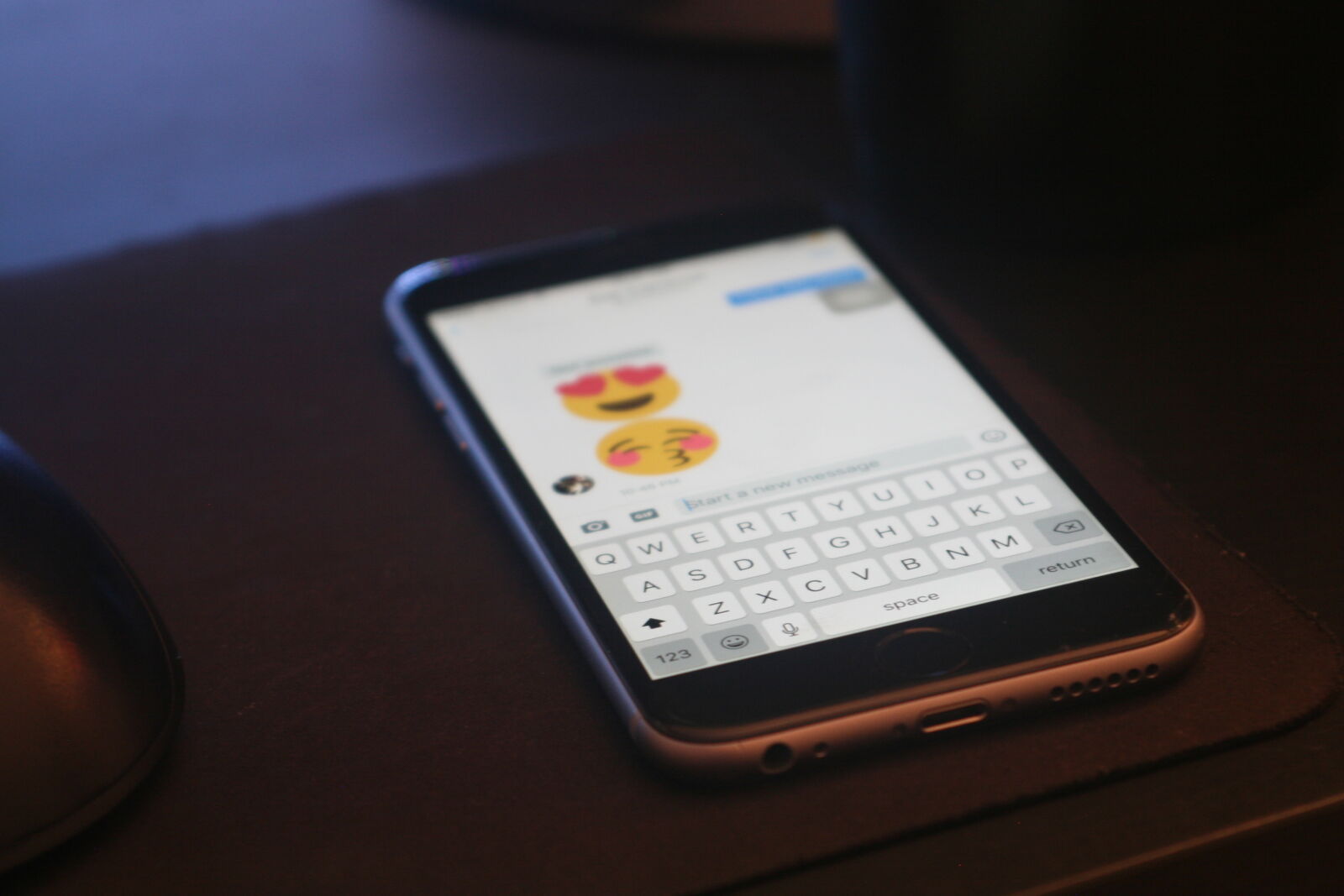 Canon EOS 30D sample photo. Apple, device, blur, close photography