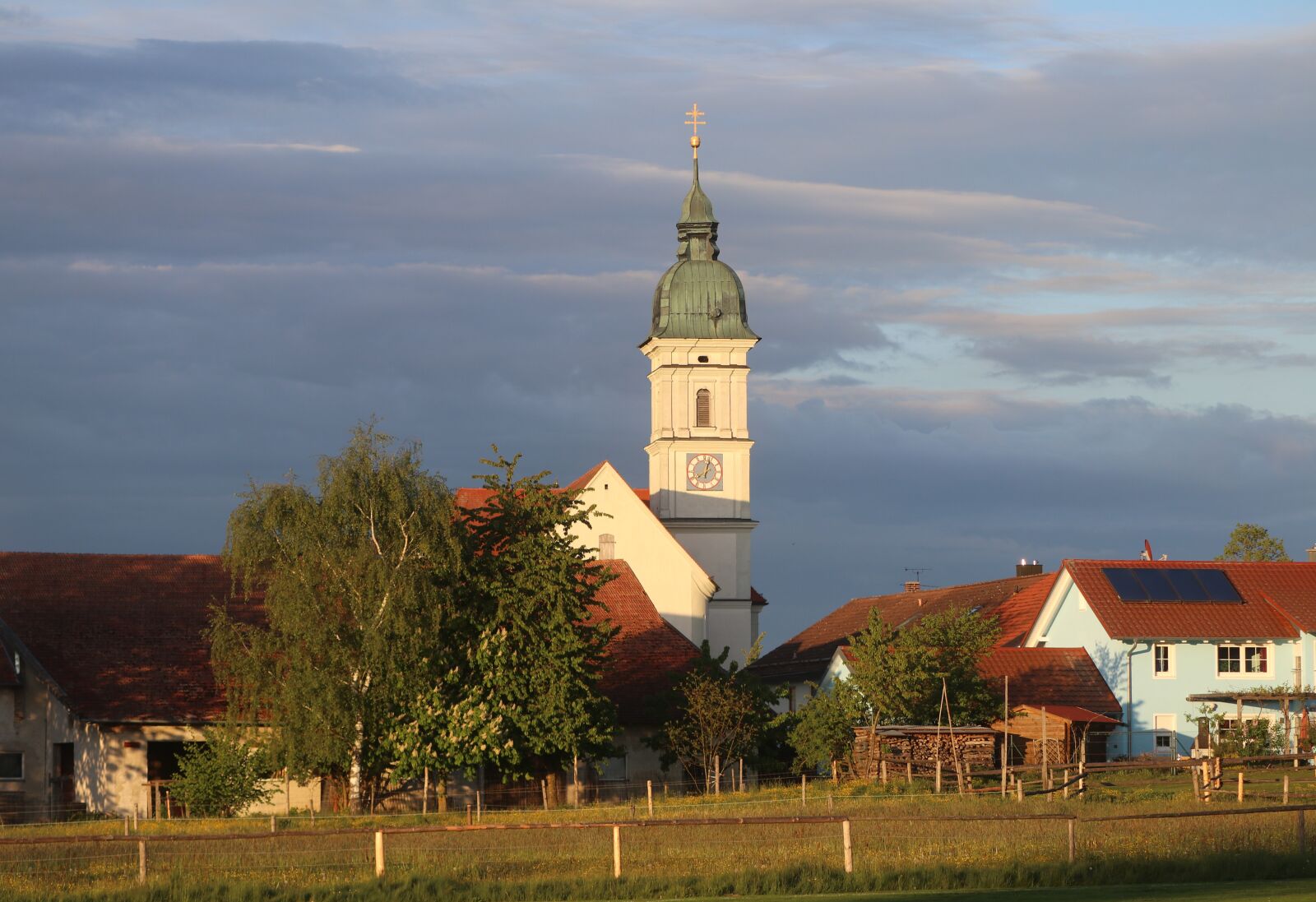 Canon EOS 80D sample photo. Church, sky, cross photography