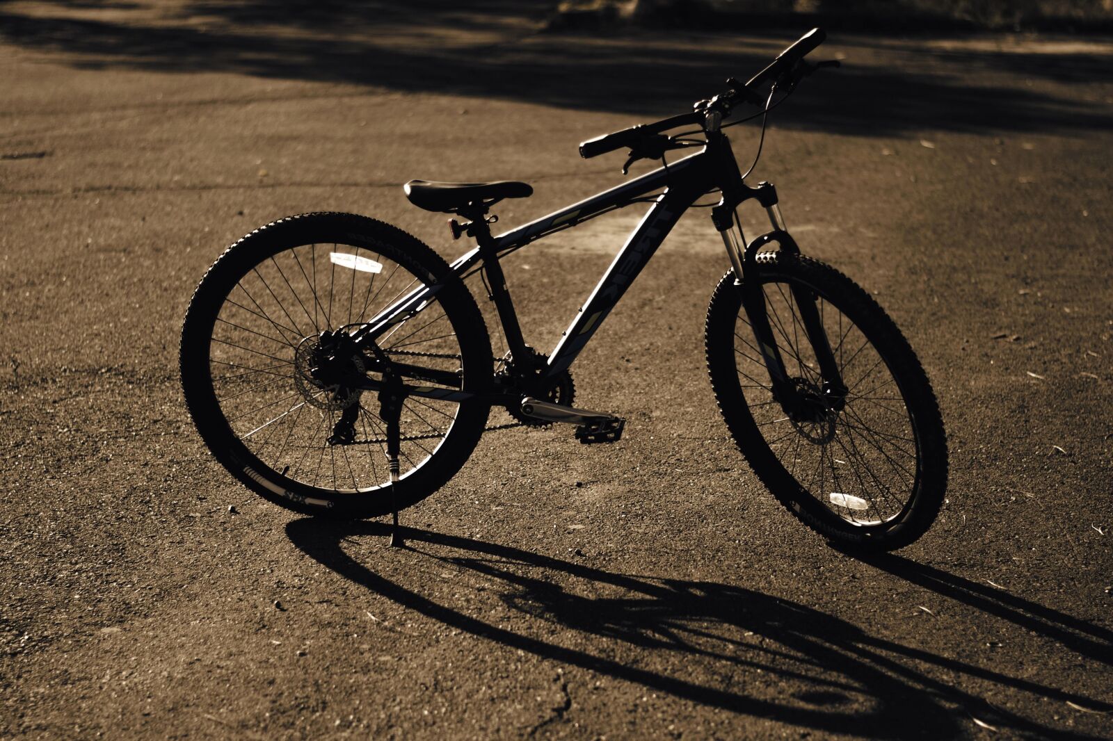 Nikon D3100 sample photo. Bicycle, shadow, recreation, sport photography