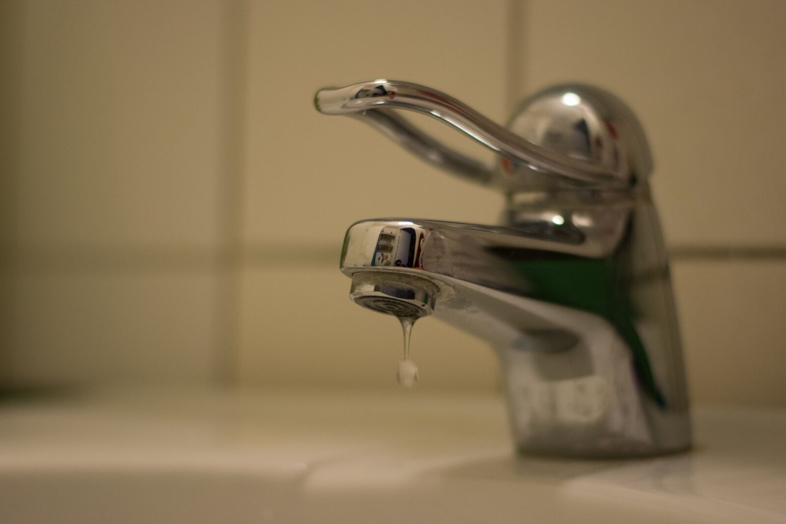 Nikon D7100 sample photo. Tap, water, bathroom faucet photography