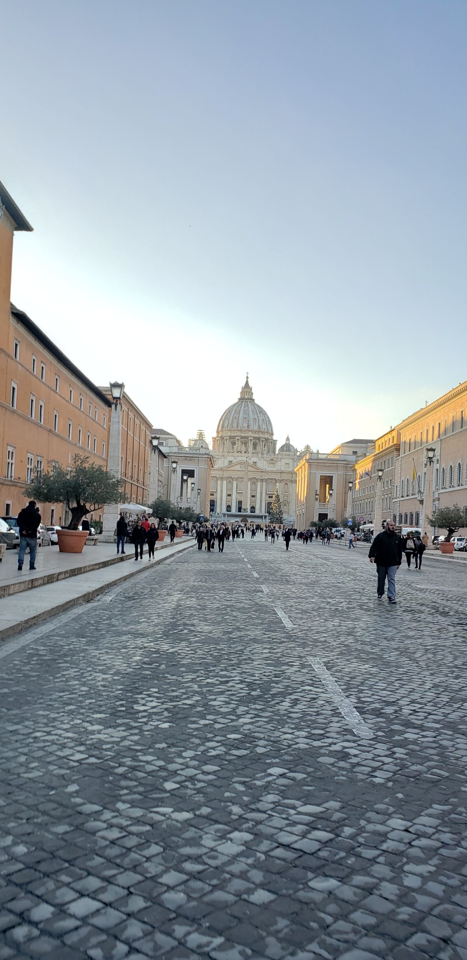 Samsung Galaxy Note9 sample photo. Rome, italy, street photography