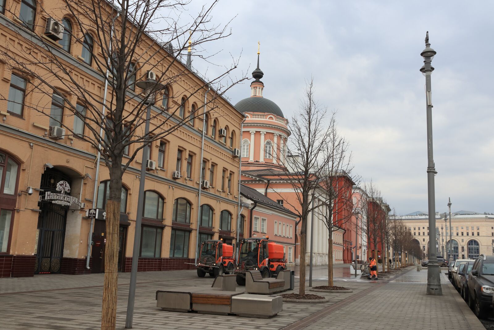 Canon EOS 77D (EOS 9000D / EOS 770D) sample photo. Moscow, isolation, void photography