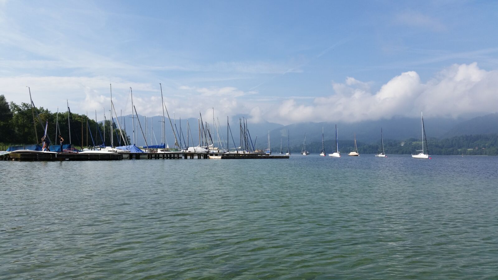 Samsung Galaxy S5 sample photo. Lake, boats, summer photography