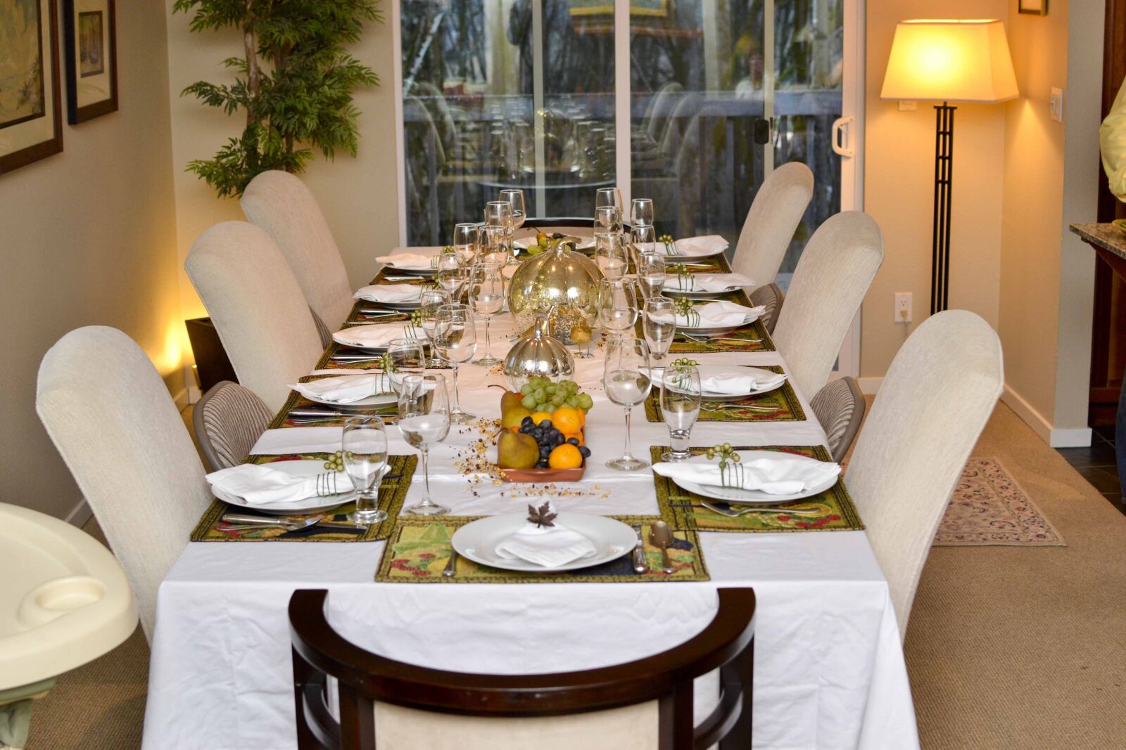 Nikon D3100 sample photo. Table, dining, holiday photography