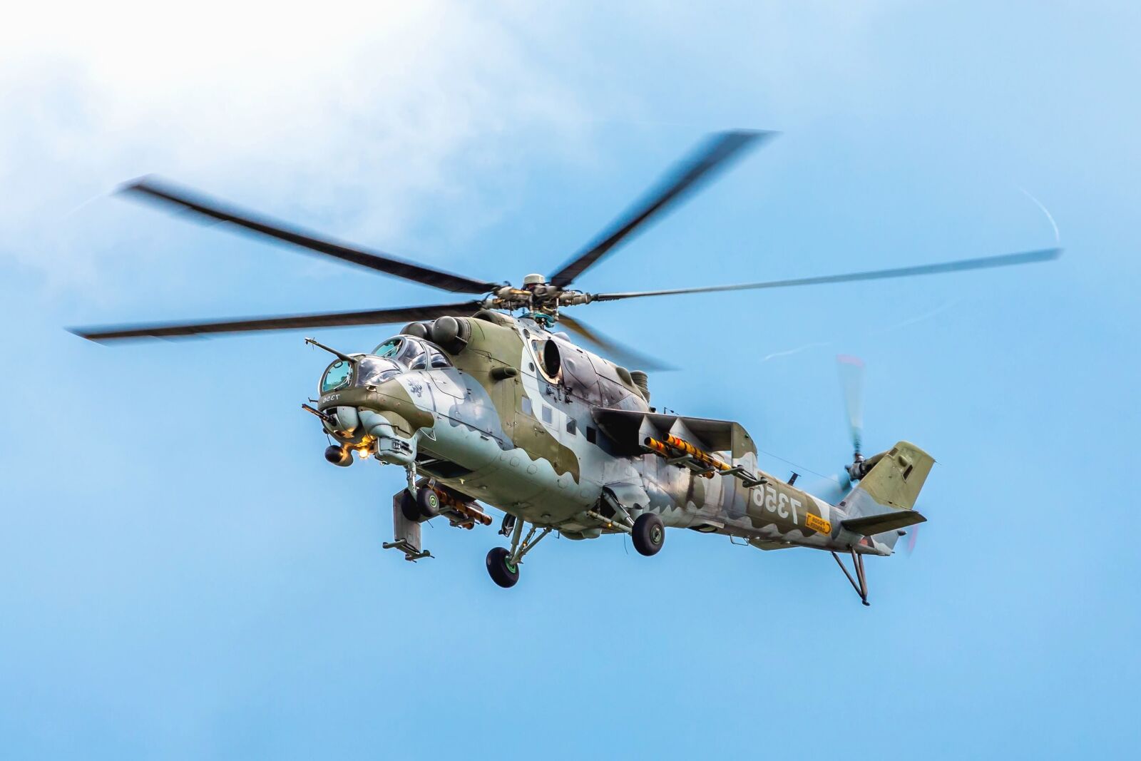 Canon EOS 5D Mark III sample photo. Helicopter, propeller, war, aircraft photography