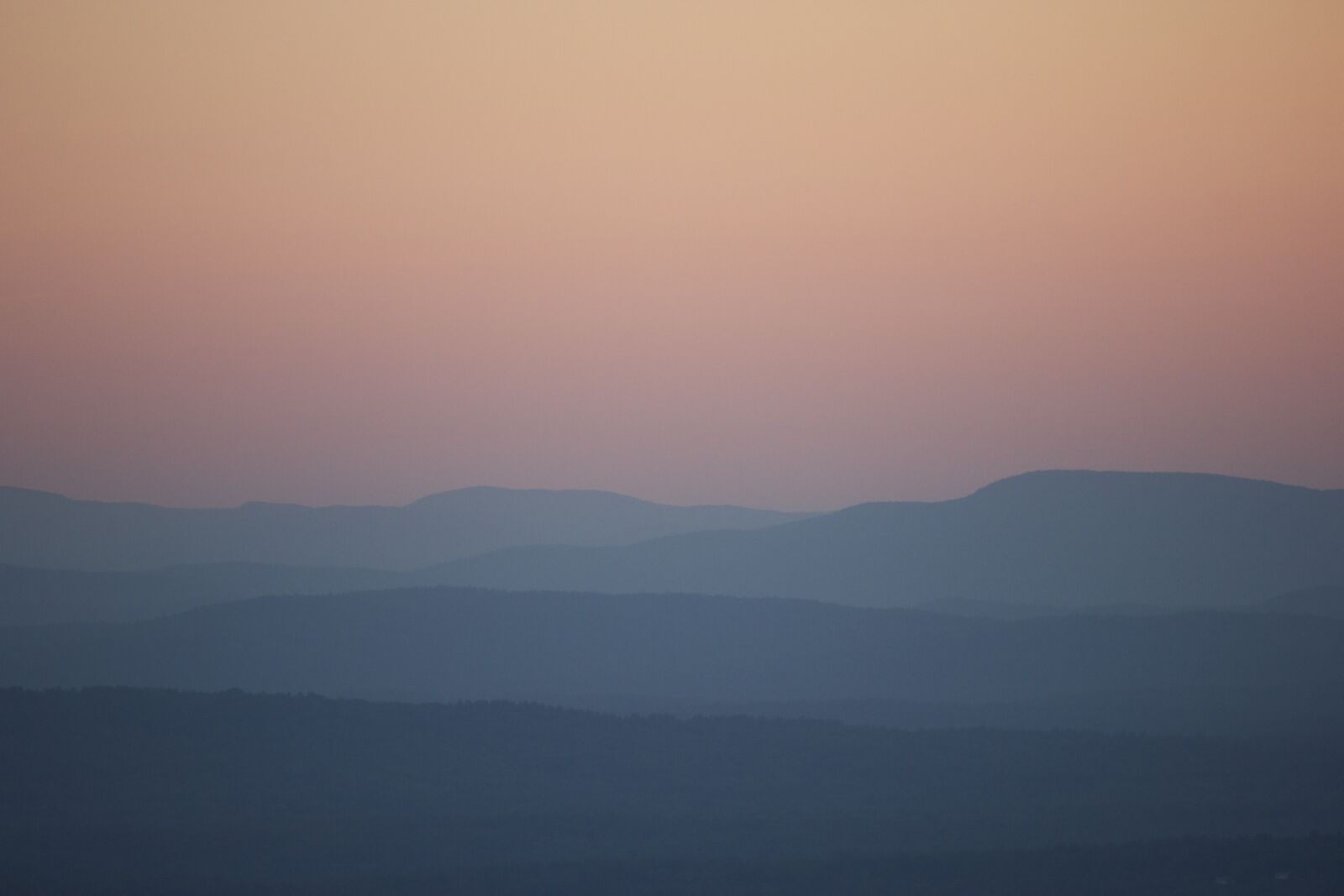 Canon EOS 550D (EOS Rebel T2i / EOS Kiss X4) sample photo. Landscape, mountains, sky, sunset photography
