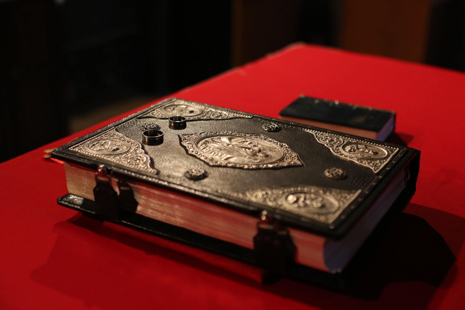 Canon EOS 5D Mark III sample photo. Book, byzantine, hardcover, ornament photography