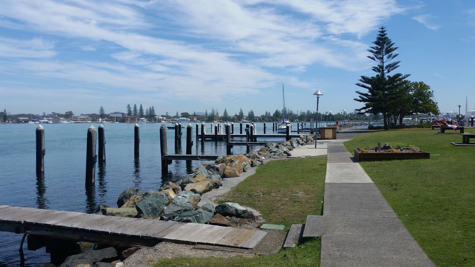 Samsung Galaxy S5 sample photo. Lake, jetty, nature photography