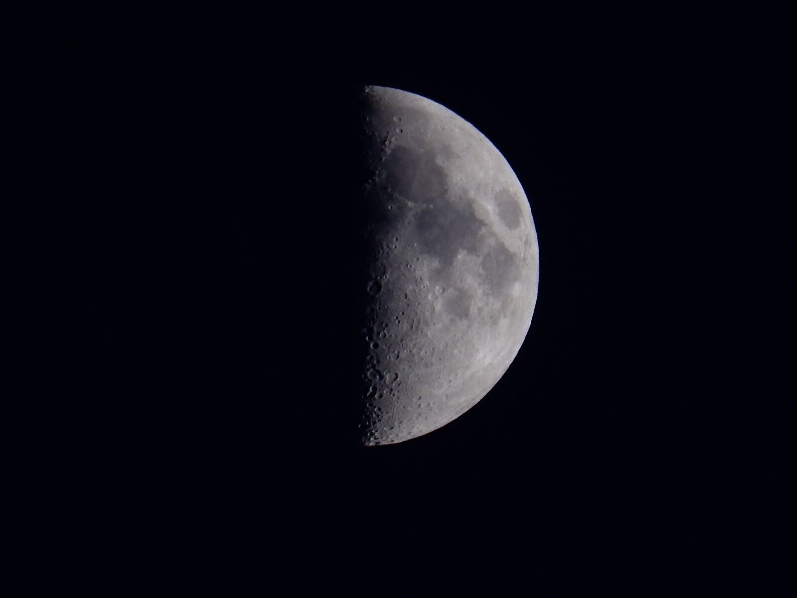 Nikon Coolpix S9900 sample photo. Moon, space, astronomy photography