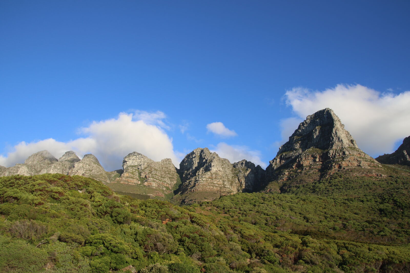 Canon EOS 7D Mark II sample photo. Blue, sky, clouds, mountains photography