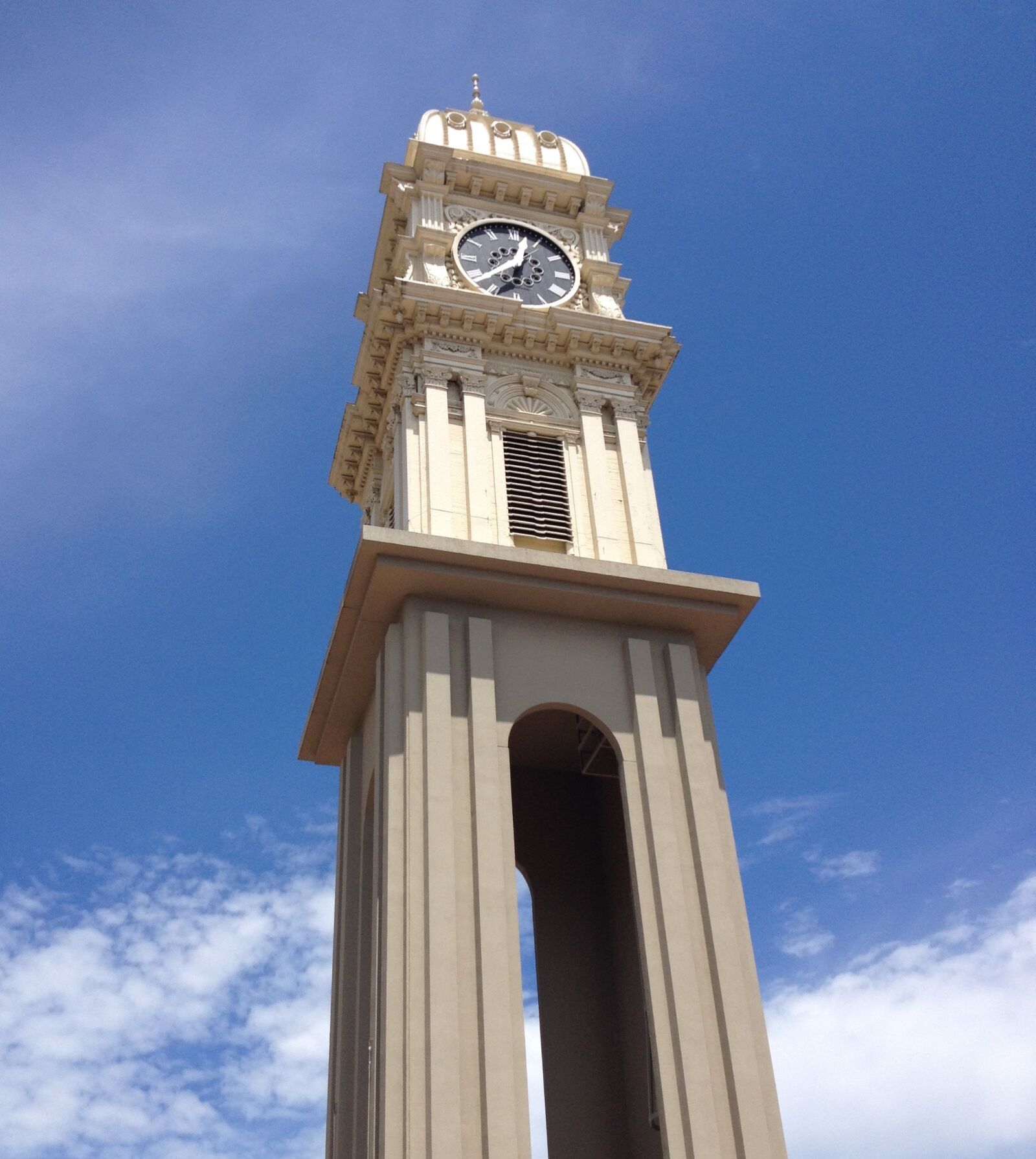 iPhone 4S back camera 4.28mm f/2.4 sample photo. Town clock, sky, tower photography