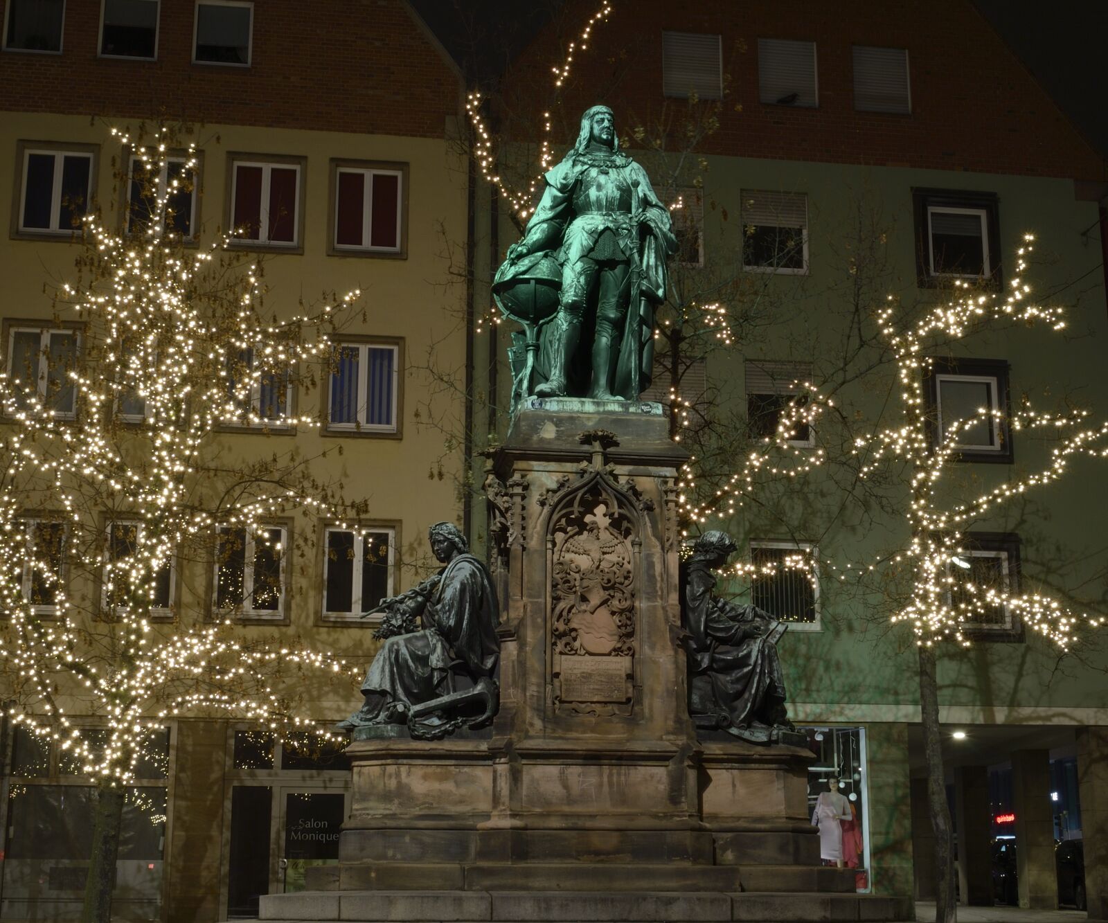 Nikon D3200 sample photo. Architecture, statue, sculpture photography