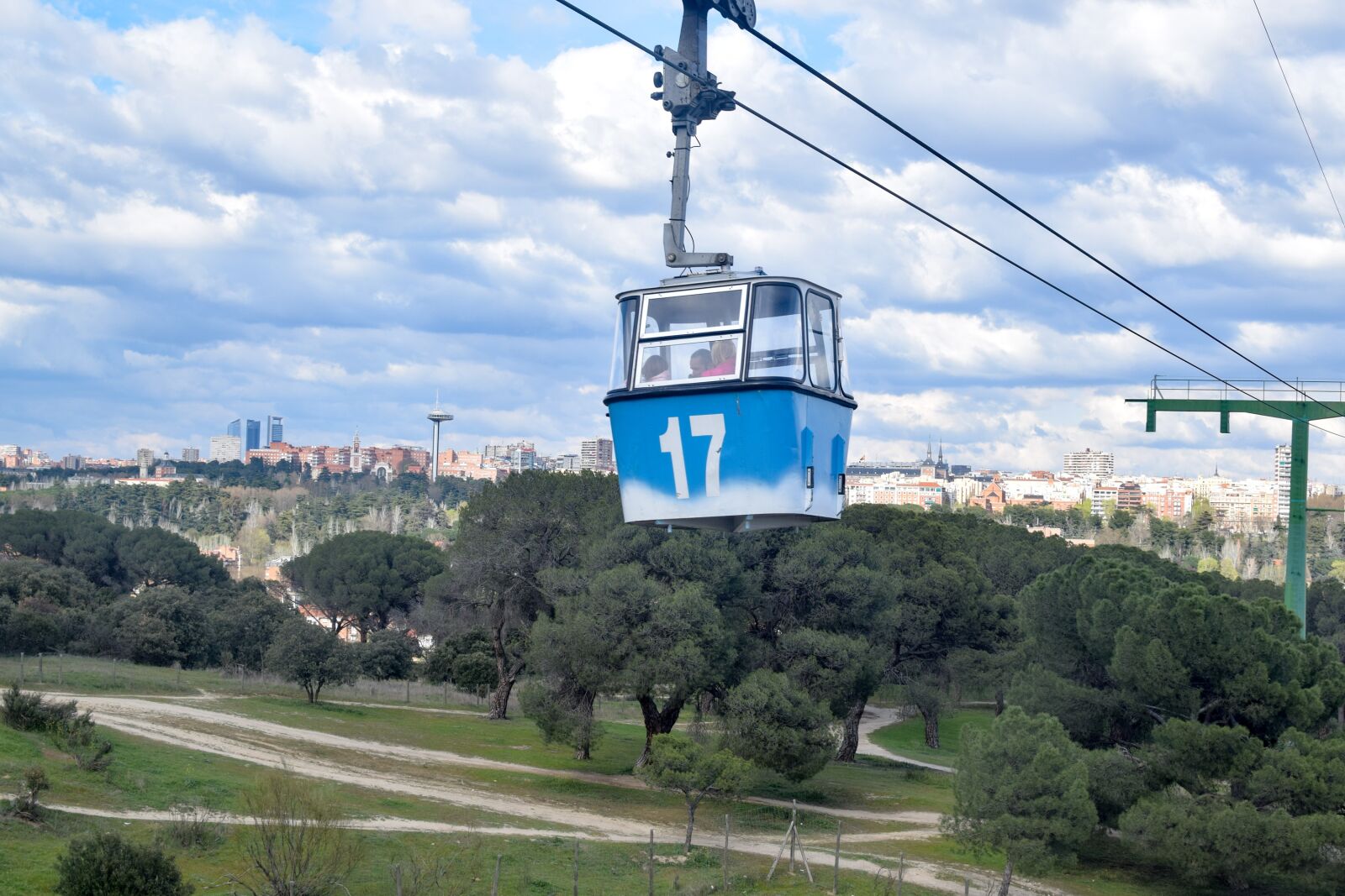 Nikon D3300 sample photo. Cable car, seventeen, 17 photography