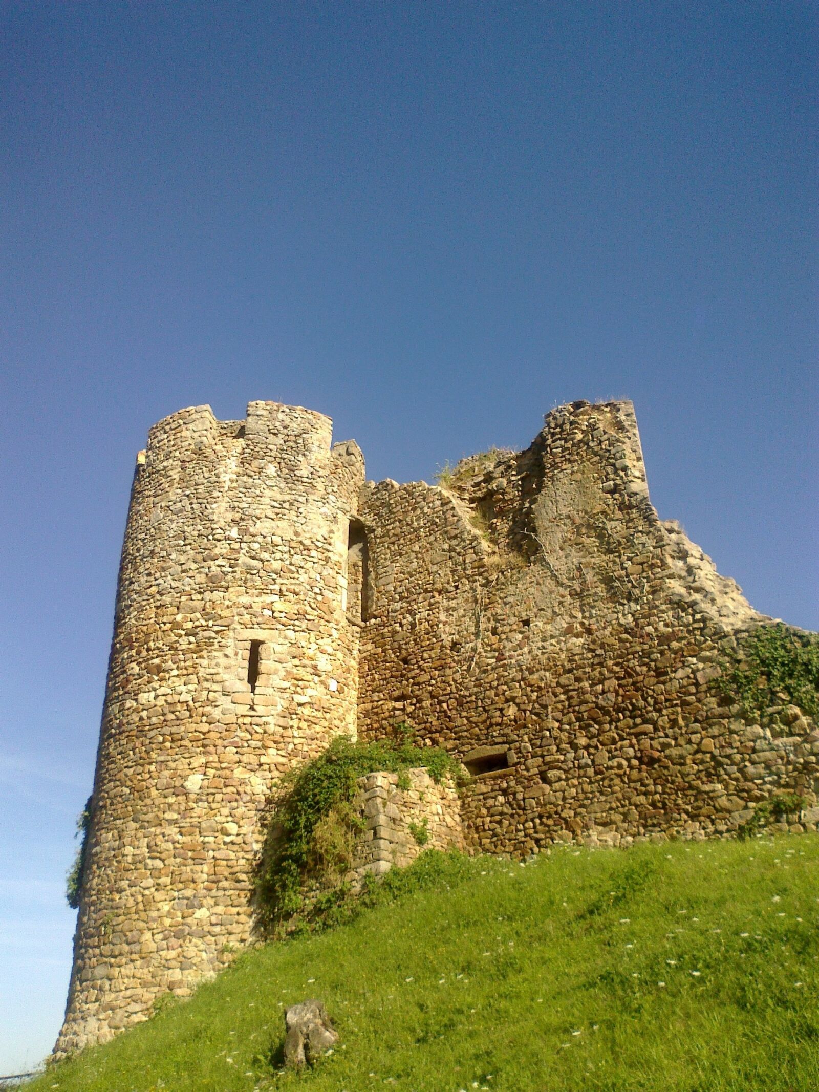 Nokia C5-00.2 sample photo. Ruin, castle, heritage photography