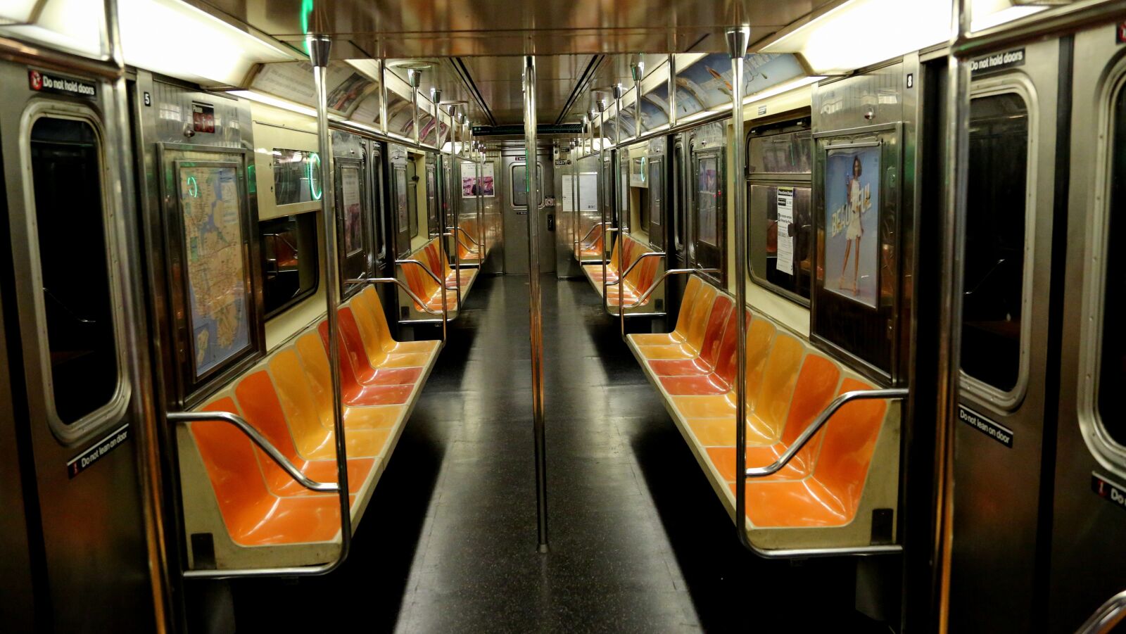 Canon EF 24-105mm F4L IS USM sample photo. Metro, new york, no photography