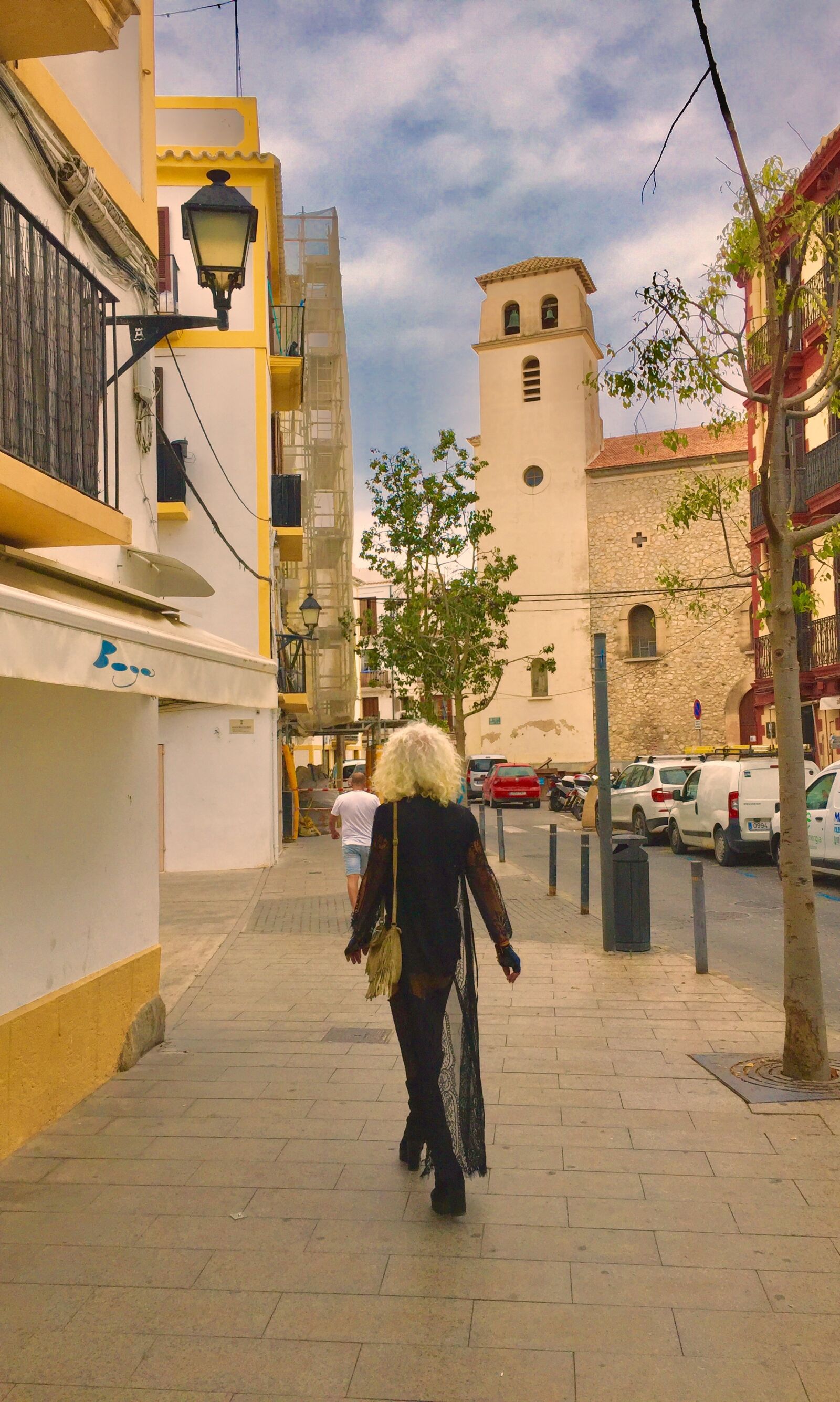 iPhone 6 back camera 4.15mm f/2.2 sample photo. Ibiza, street, people photography