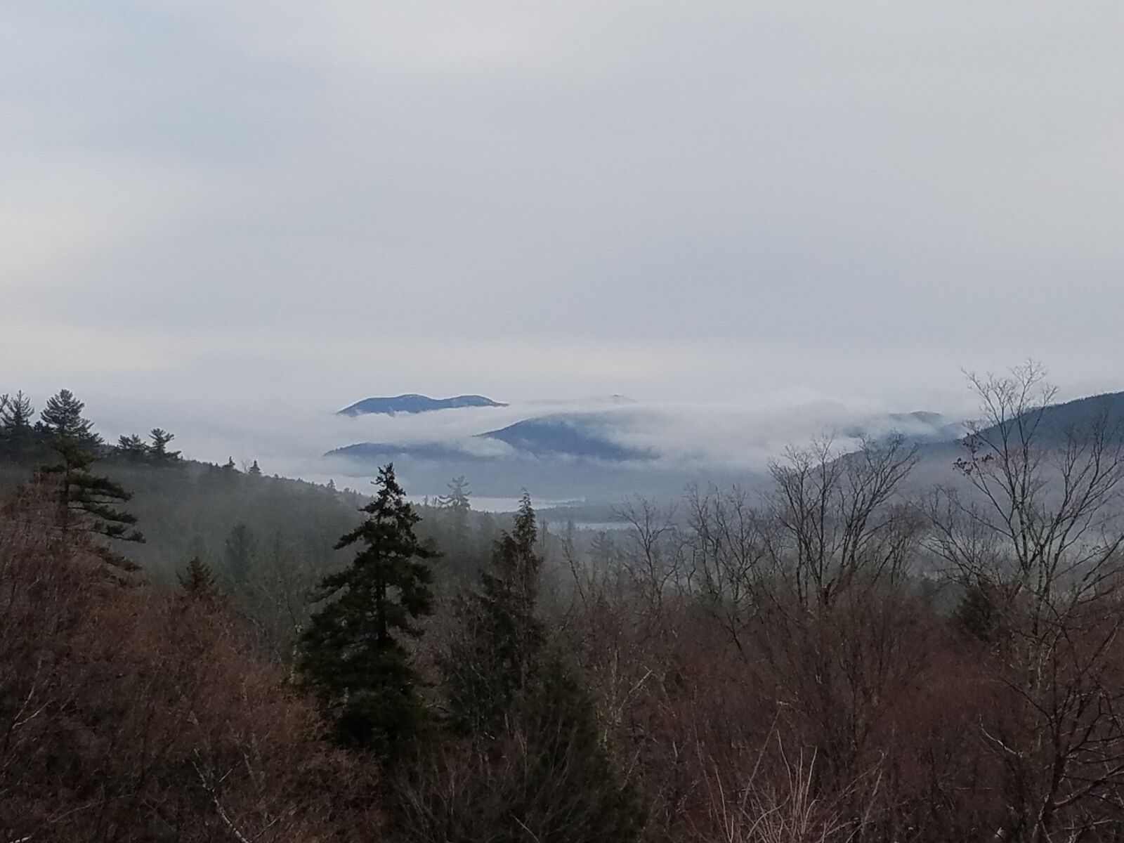 Samsung Galaxy S7 Edge sample photo. Fog, mountains, winter photography