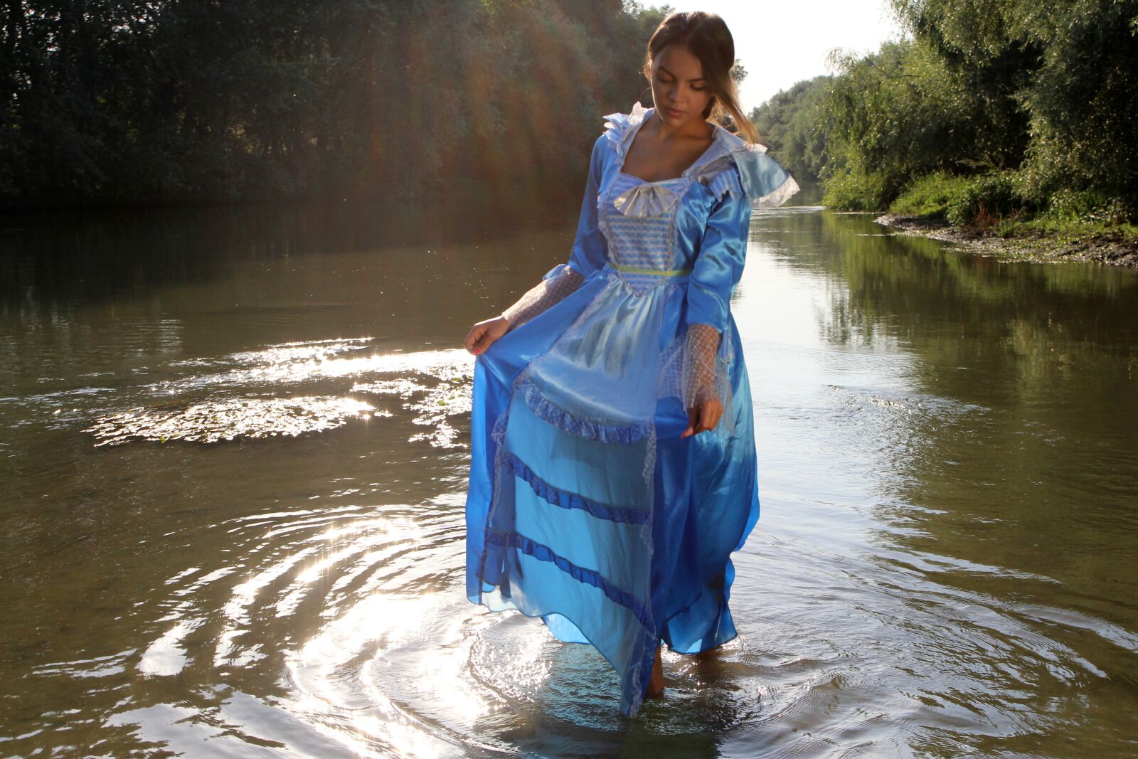 Canon EOS 700D (EOS Rebel T5i / EOS Kiss X7i) sample photo. Girl, princess, lake photography