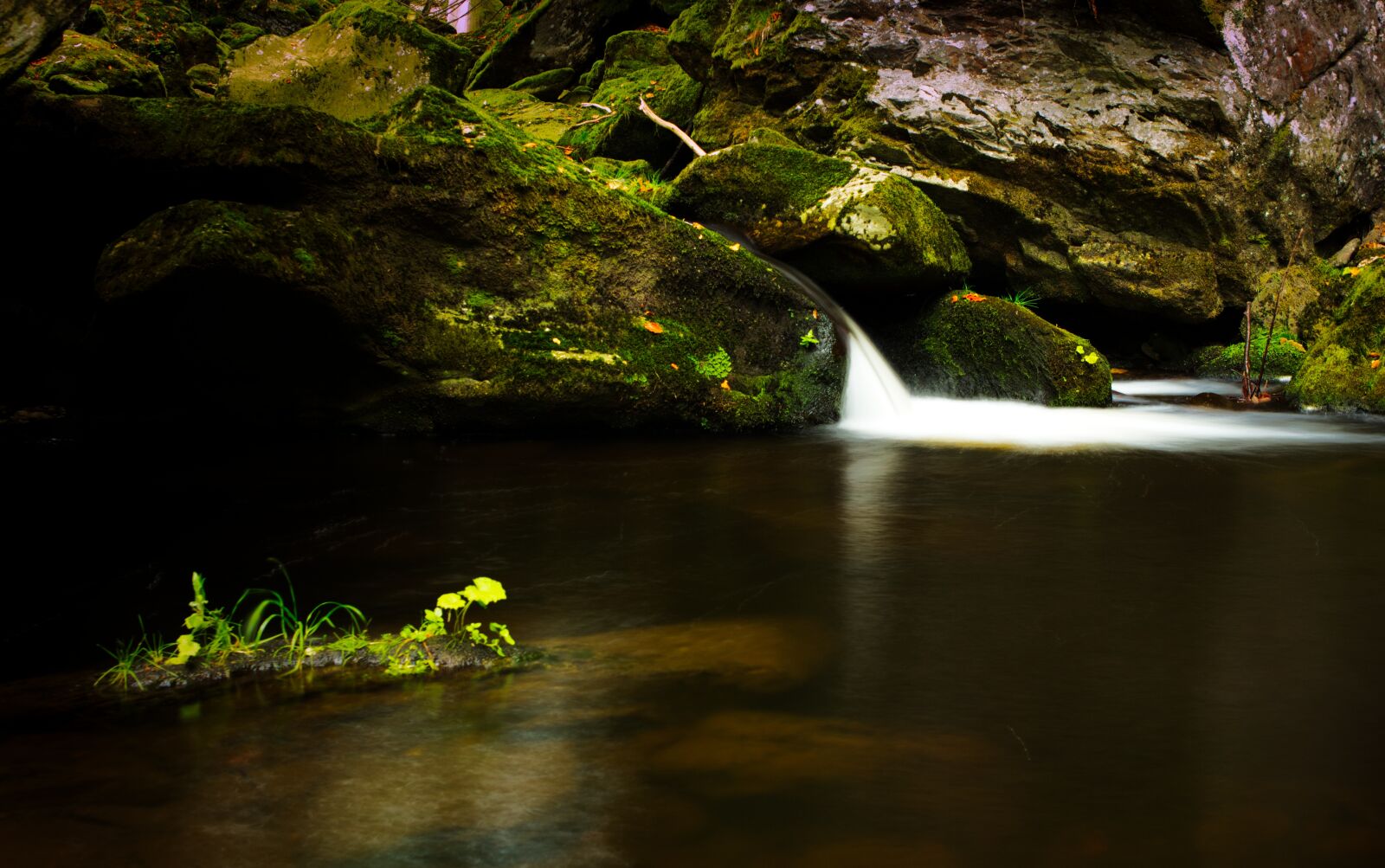 Canon EOS 600D (Rebel EOS T3i / EOS Kiss X5) sample photo. Creek, waterfall, cascade photography