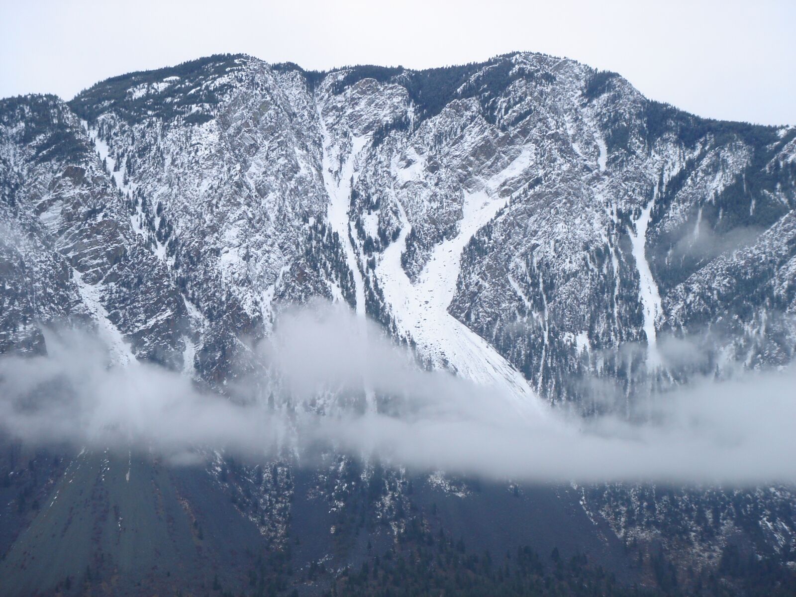 Sony DSC-T7 sample photo. Snow mountain, winter, sechelt photography