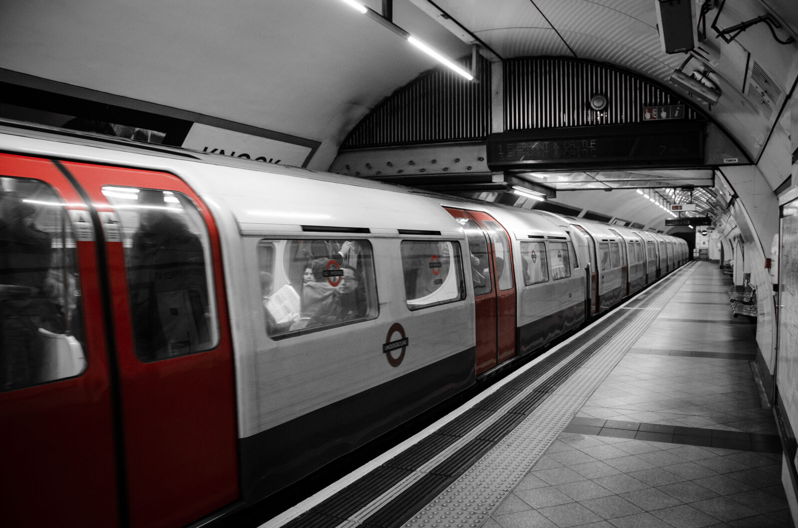 Nikon D7000 sample photo. Blur, city, fast, locomotive photography