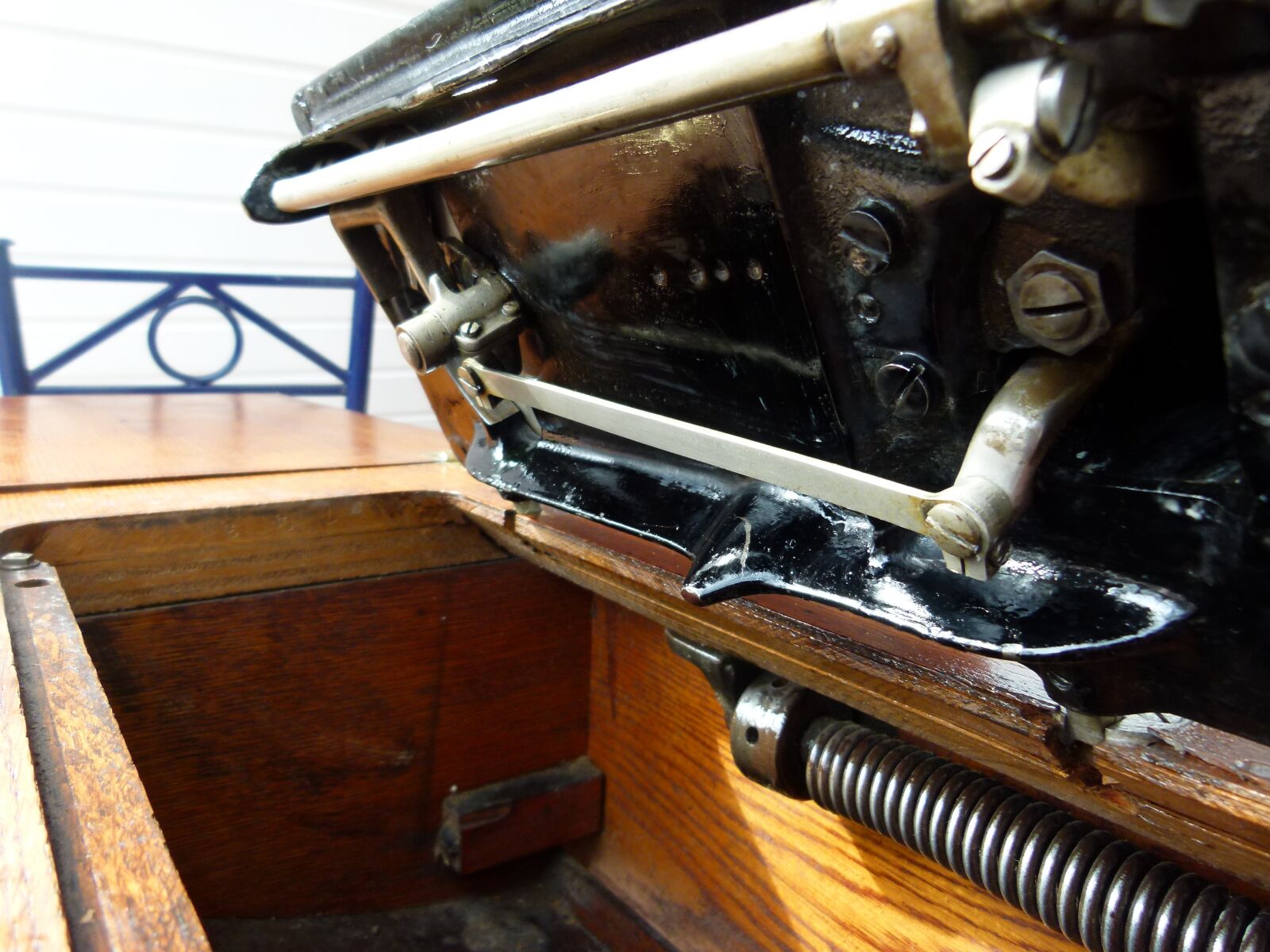 Panasonic Lumix DMC-FZ100 sample photo. Sewing machine, antique, singer photography