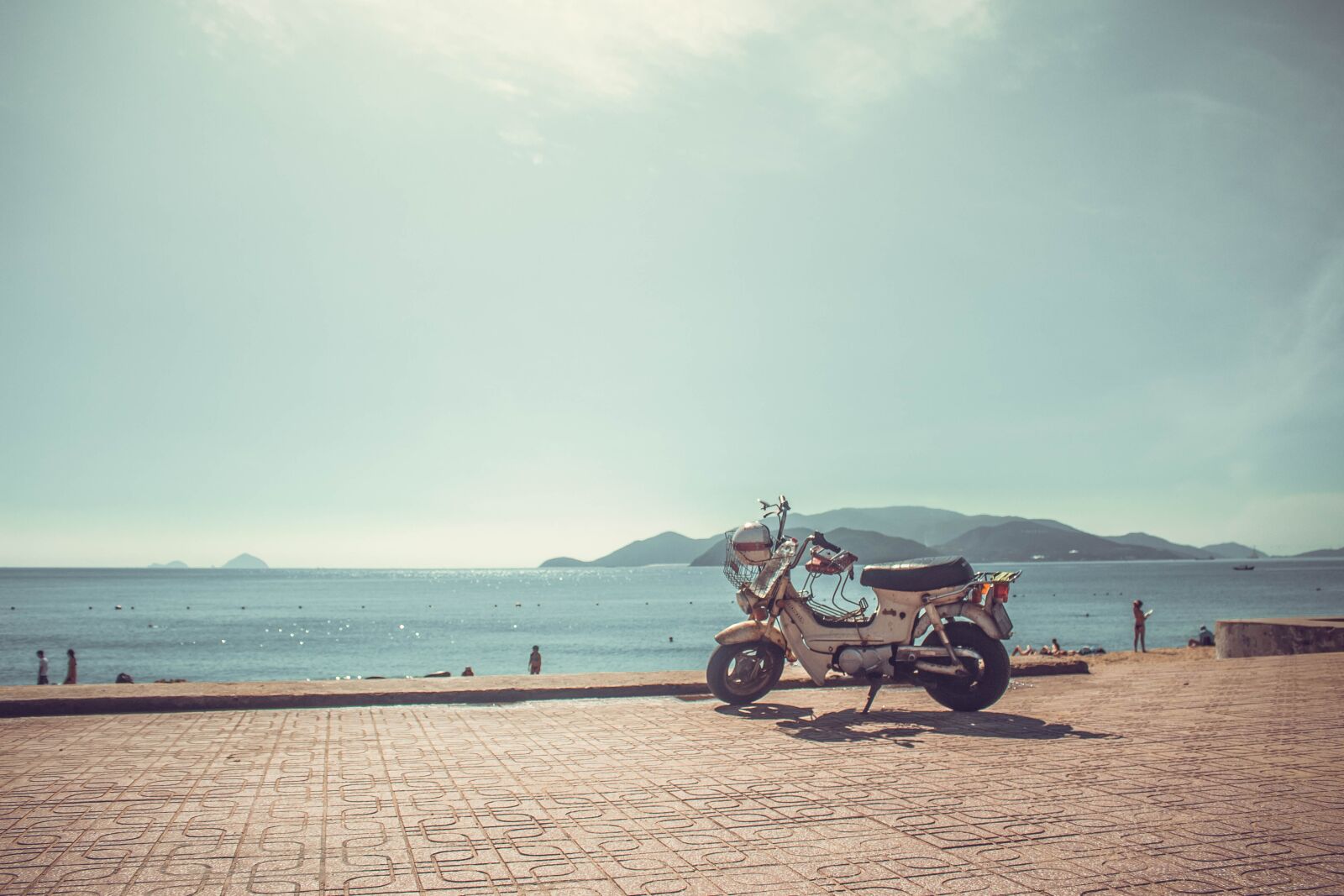 Canon EOS 700D (EOS Rebel T5i / EOS Kiss X7i) sample photo. Sea, nha trang, ocean photography