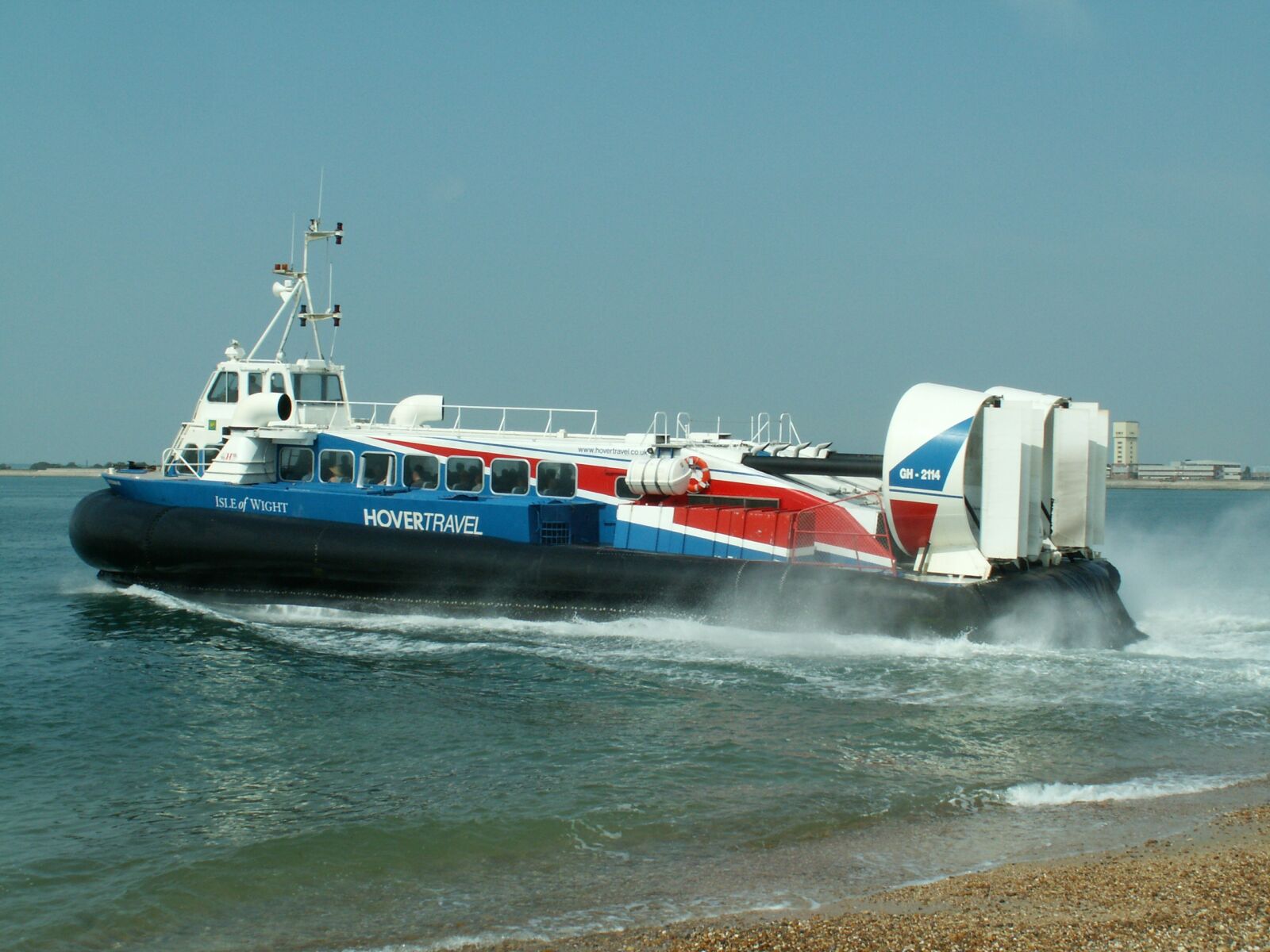 KONICA MINOLTA DiMAGE Z5 sample photo. Hovercraft, isle of white photography