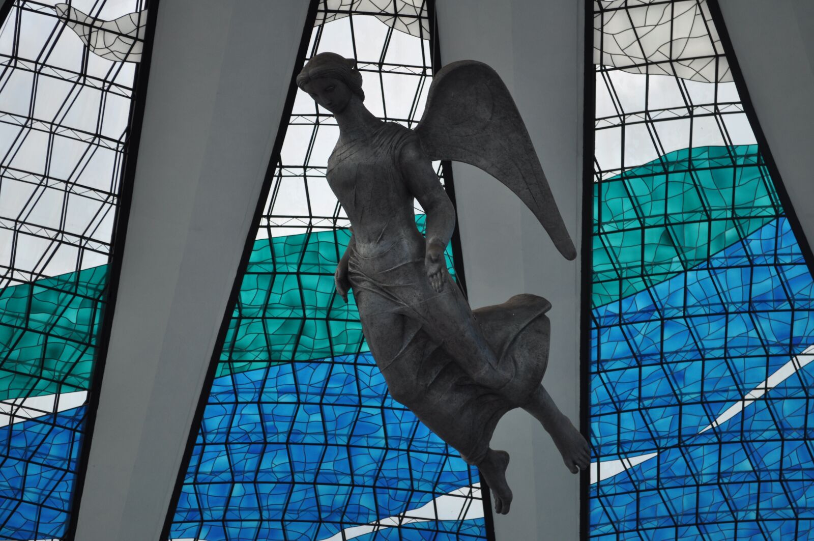 Nikon D5000 sample photo. Angel, sculpture, stained glass photography