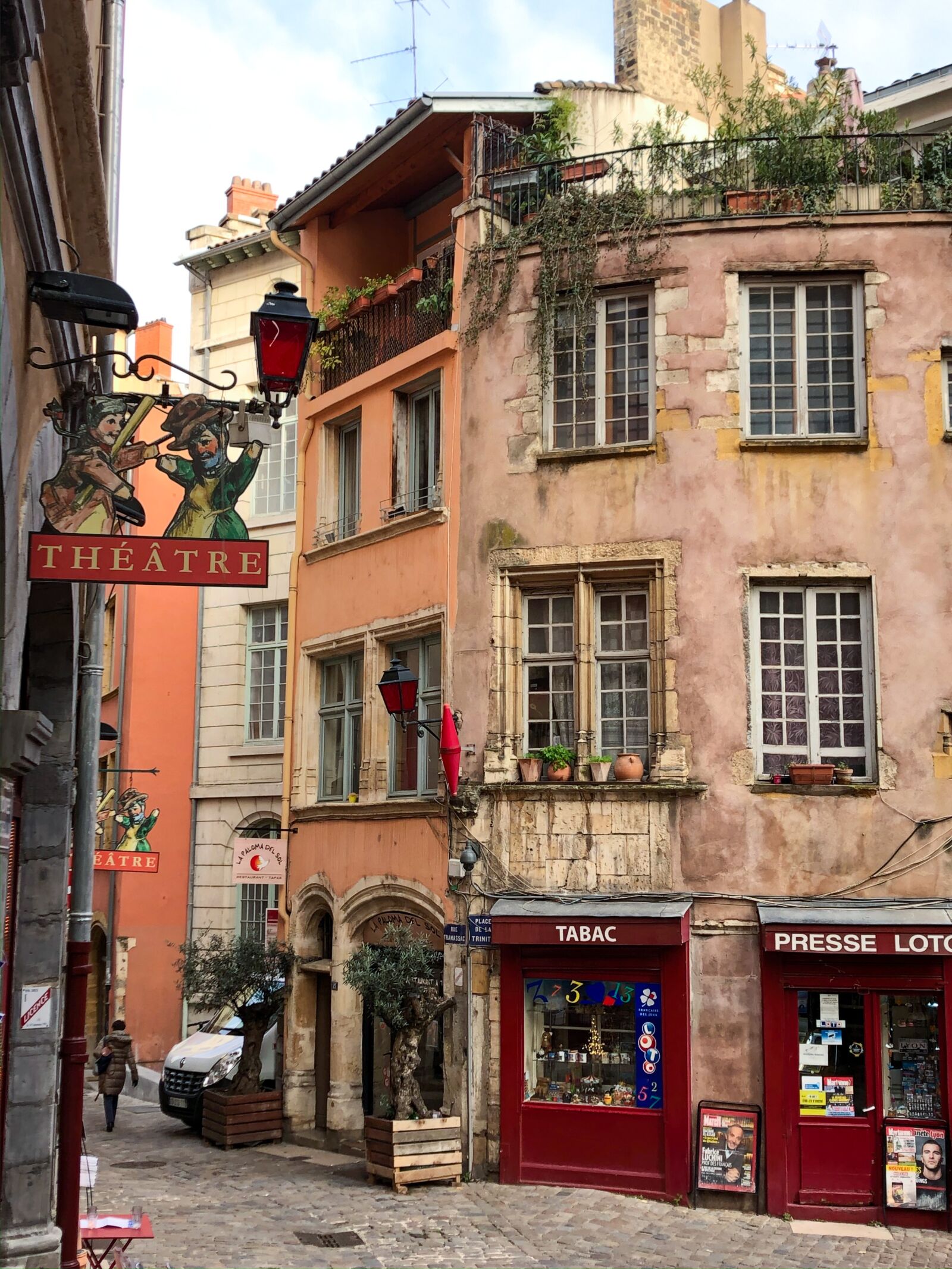 Apple iPhone 8 sample photo. Lyon, france, architecture photography