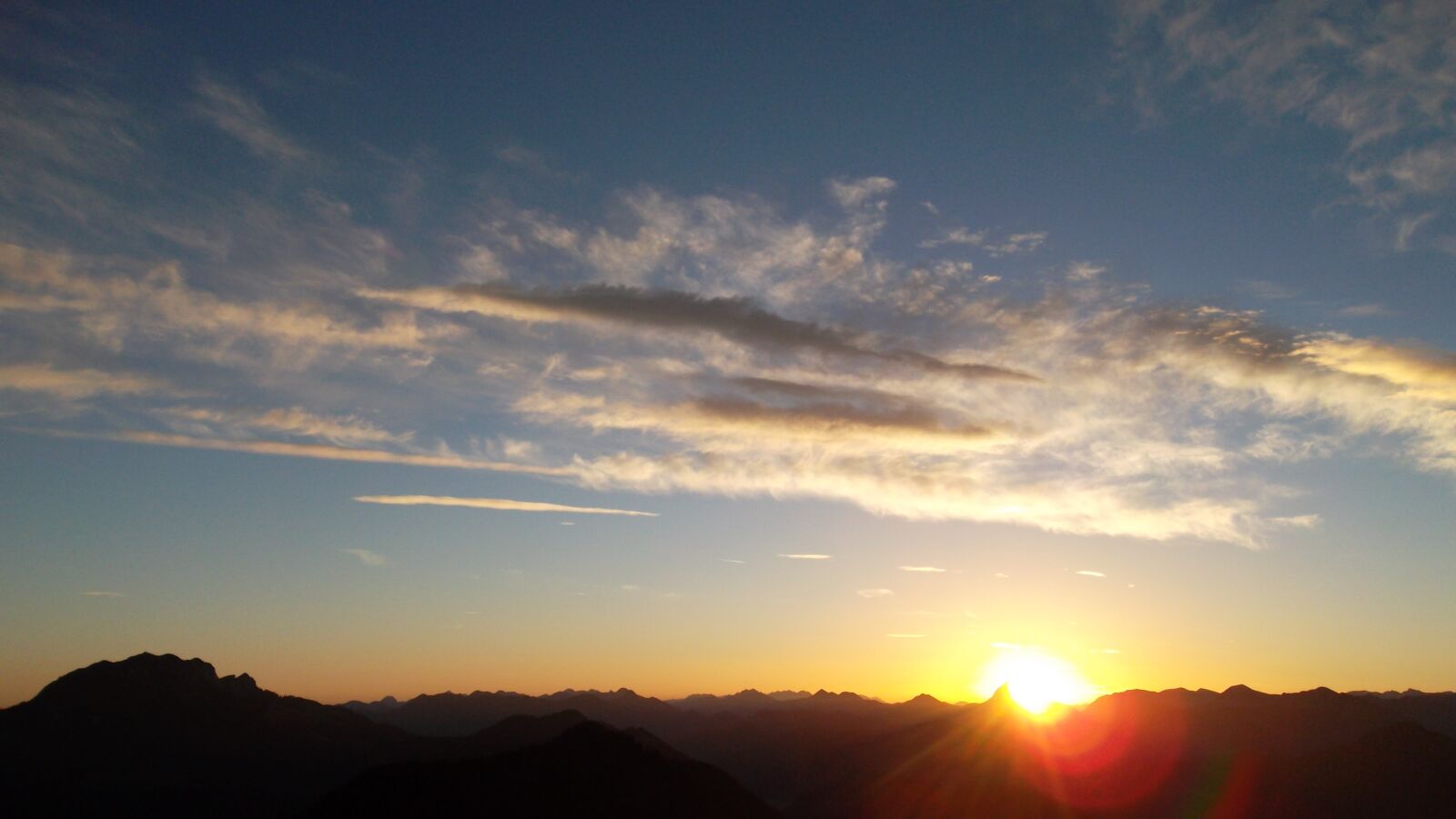 Samsung ST65 sample photo. Sunrise, sky, morning photography