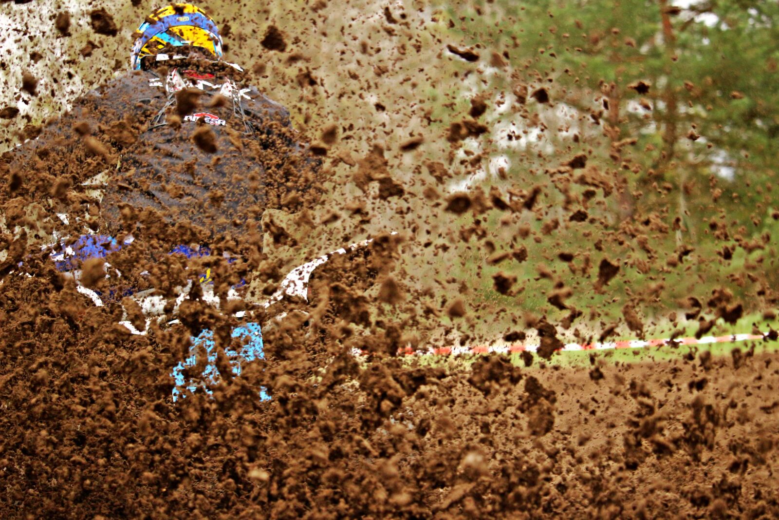 Canon EOS 100D (EOS Rebel SL1 / EOS Kiss X7) sample photo. Motocross, mud, sport photography