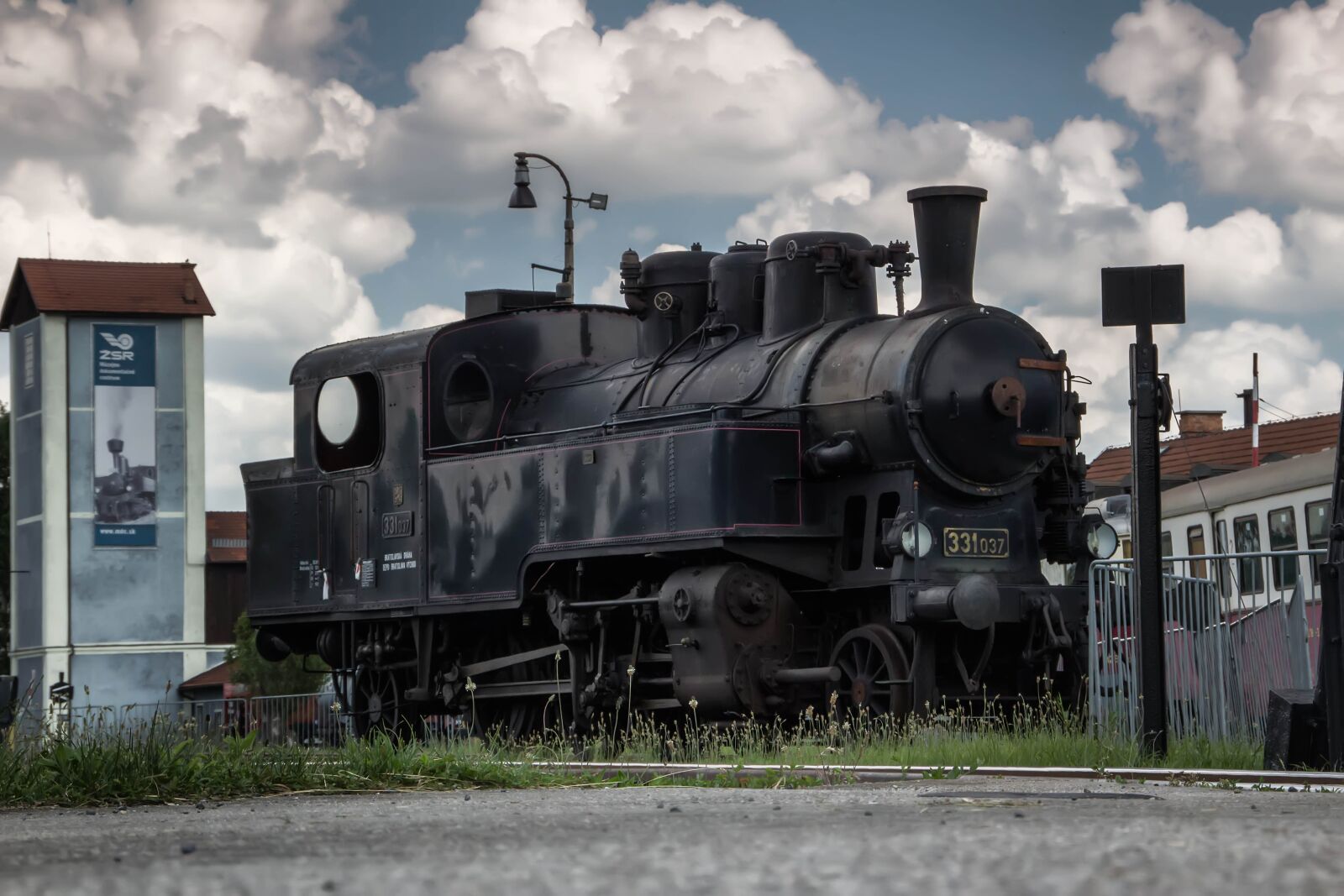 Canon EOS 600D (Rebel EOS T3i / EOS Kiss X5) sample photo. Train, wagons, steam locomotive photography