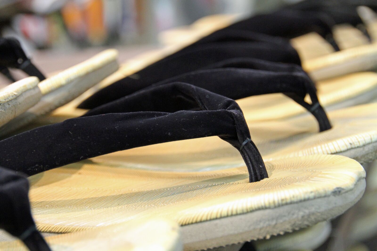 Canon EOS 7D sample photo. Sandals, japanese, japan photography